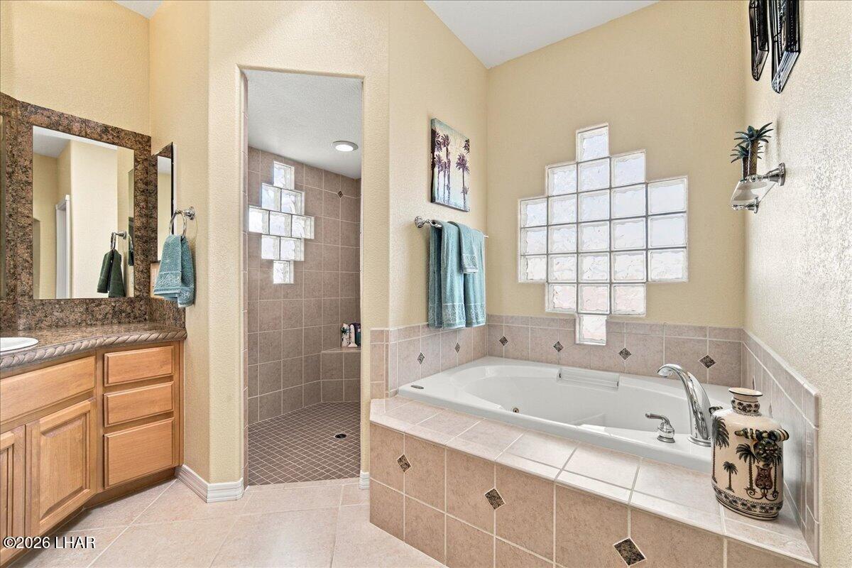 3210 Douglas Dr Property Photo 35