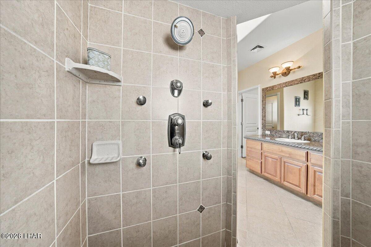 3210 Douglas Dr Property Photo 38