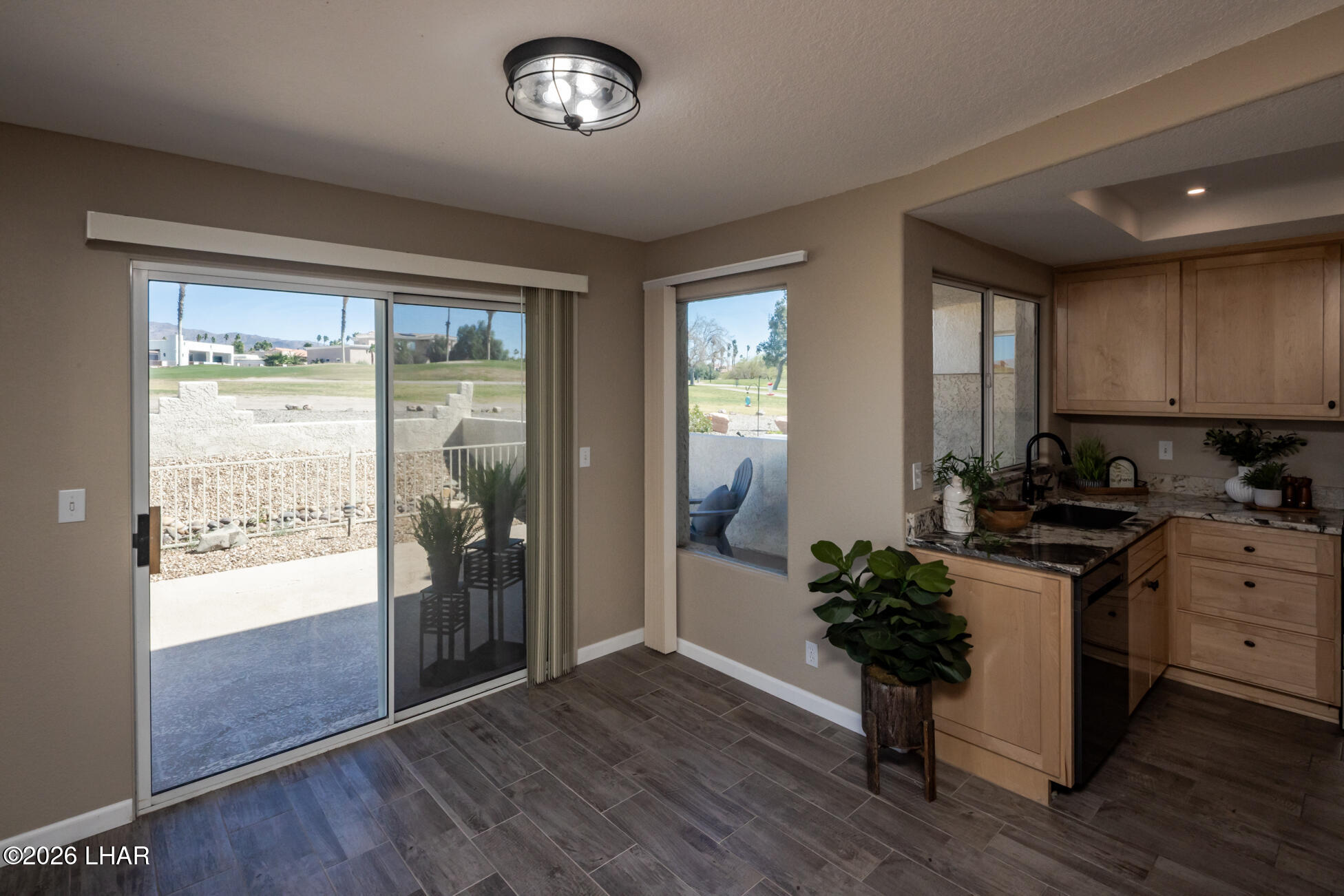 420 Acoma Blvd S 39 Property Photo 11