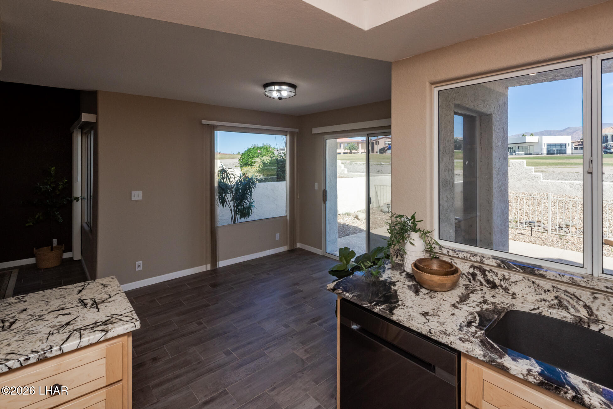 420 Acoma Blvd S 39 Property Photo 16