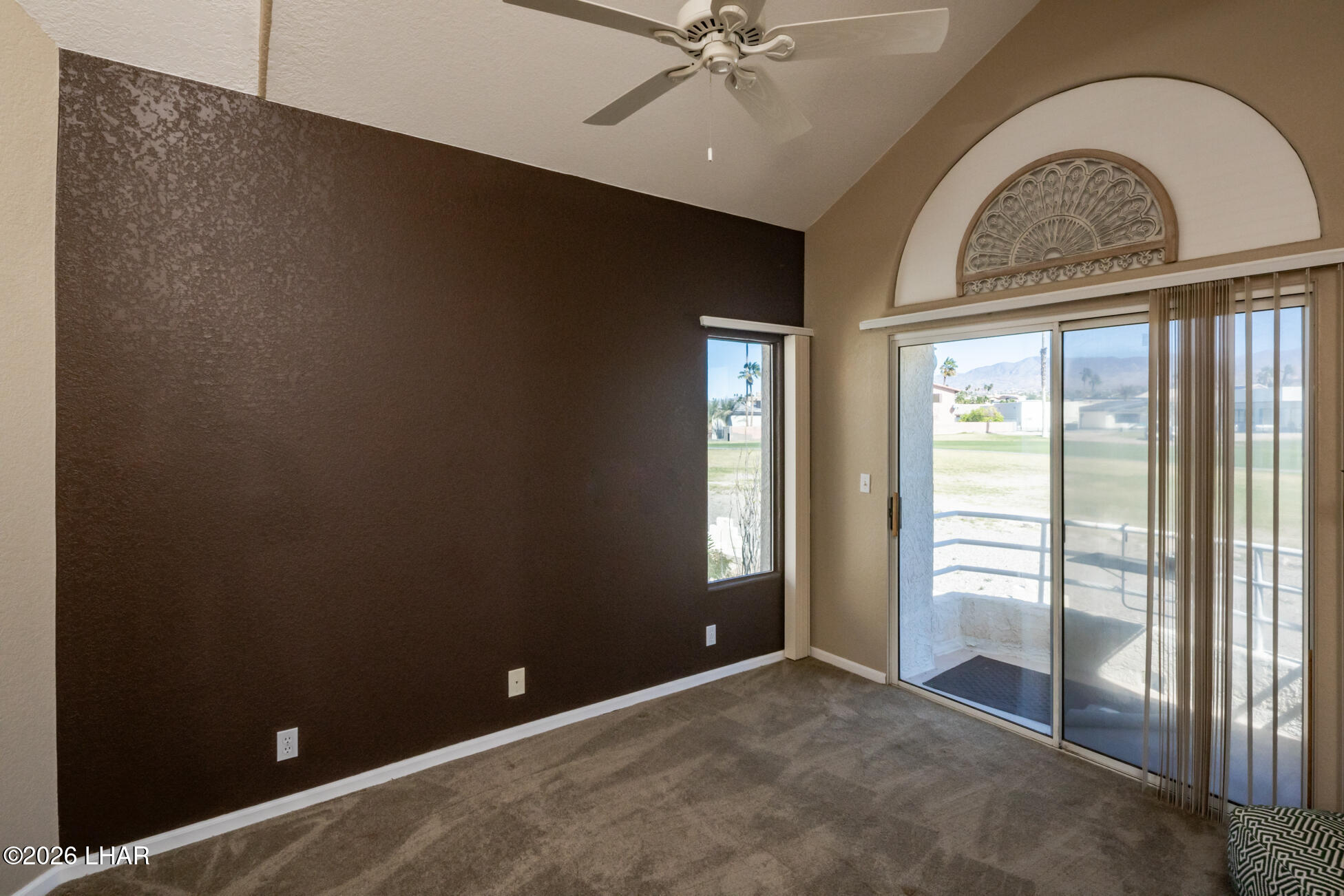 420 Acoma Blvd S 39 Property Photo 18