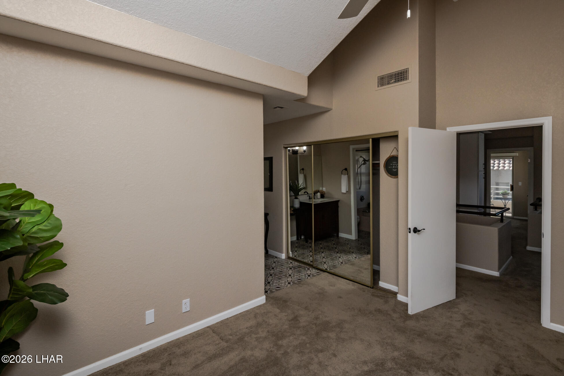 420 Acoma Blvd S 39 Property Photo 20