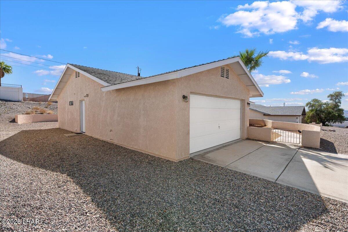3060 Ironwood Dr Property Photo 3