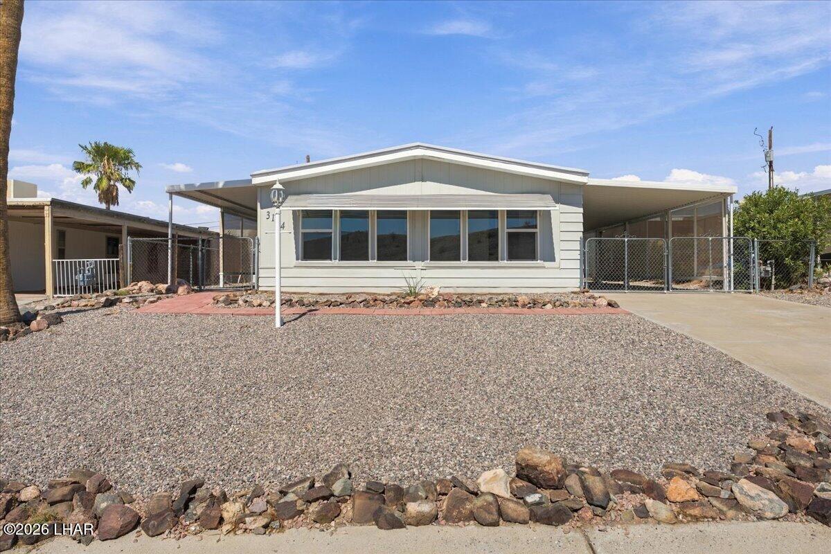 3104 E William Dr Property Photo 1