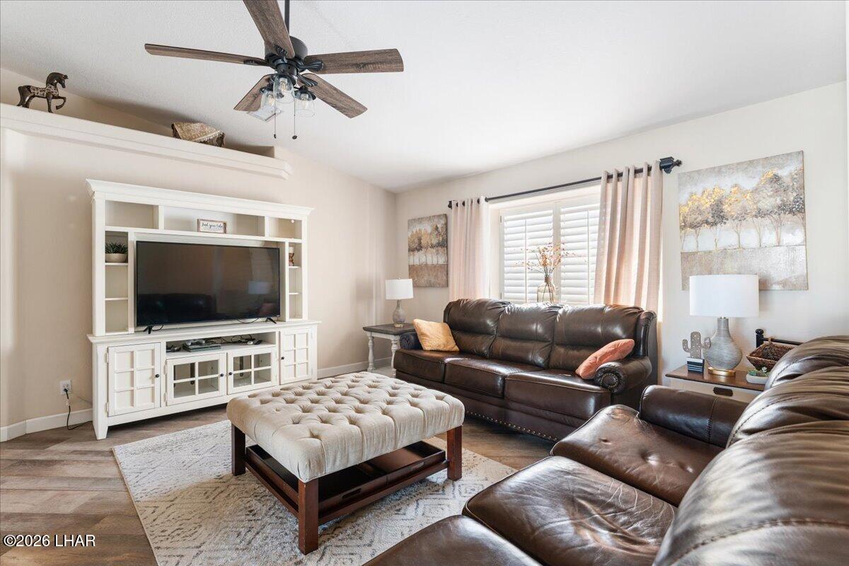 3795 Buena Vista Plz Property Photo 6