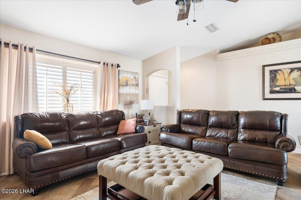 3795 Buena Vista Plz Property Photo 7
