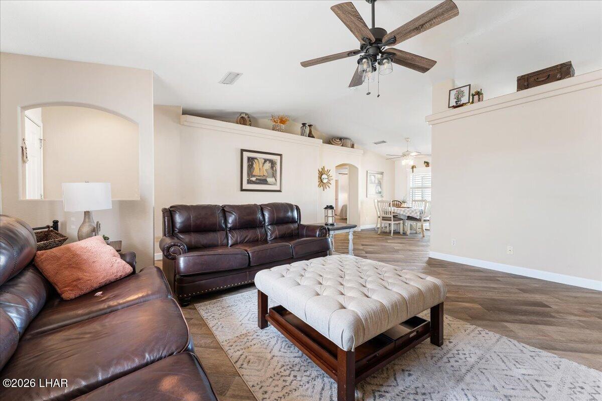 3795 Buena Vista Plz Property Photo 8