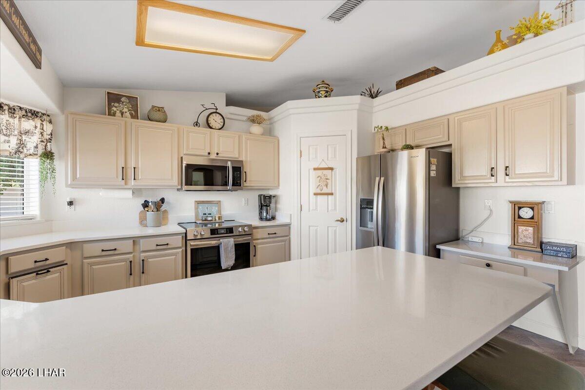3795 Buena Vista Plz Property Photo 13