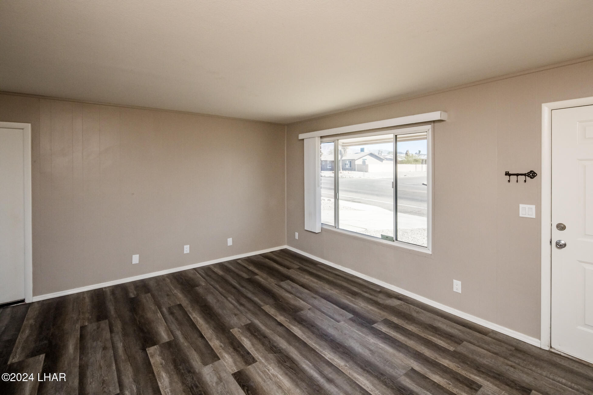 2385 Havasupai Blvd Property Photo 6