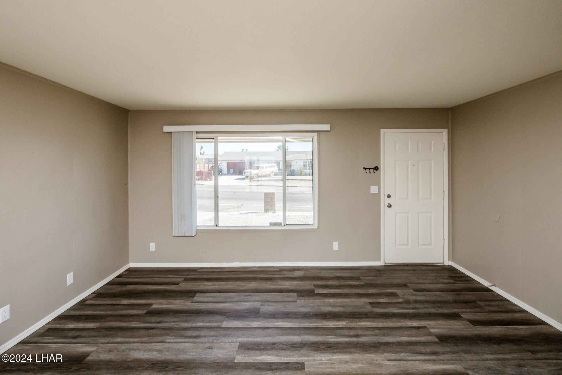 2385 Havasupai Blvd Property Photo 7