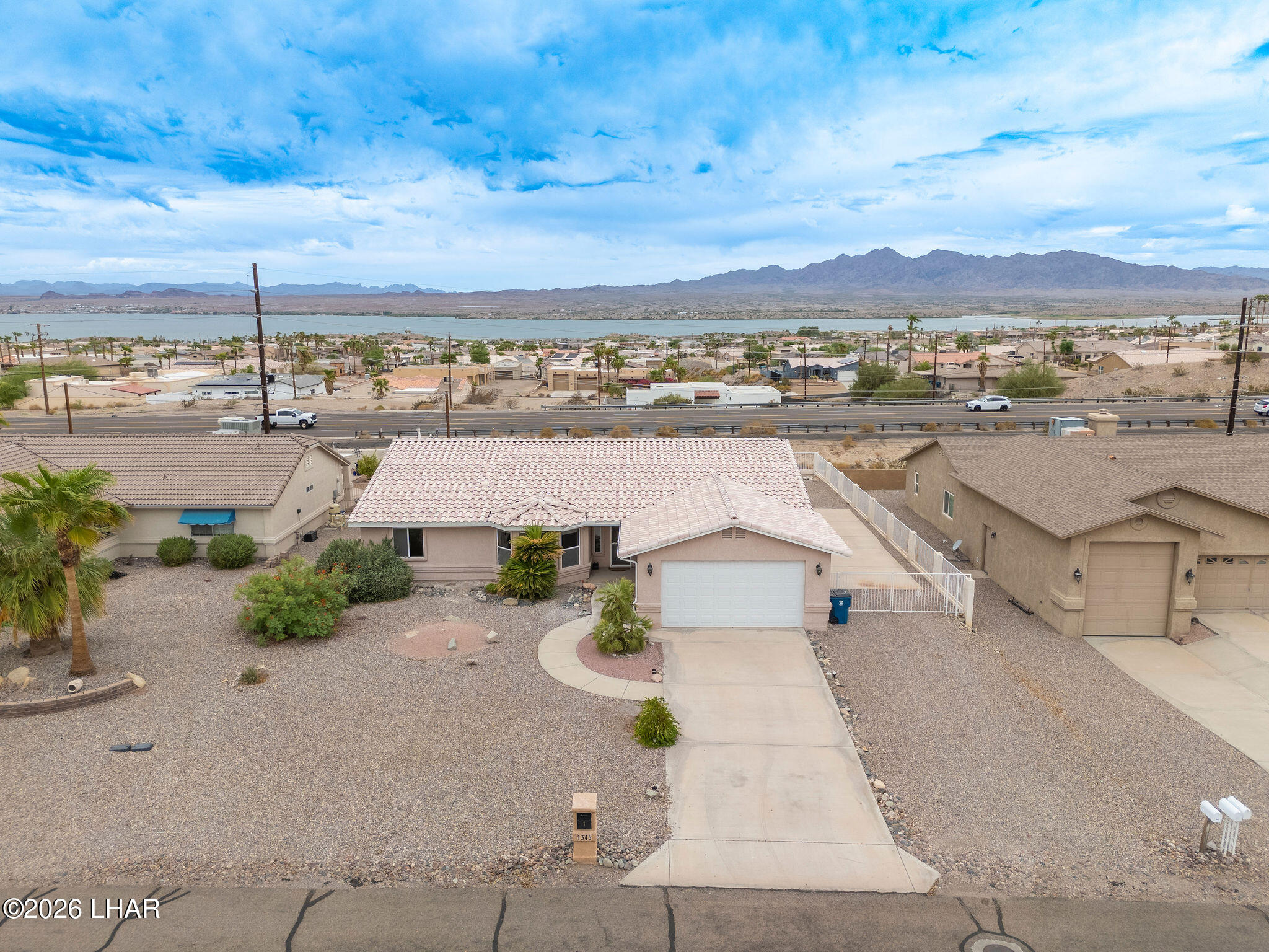 1345 Tanqueray Dr Property Photo 4