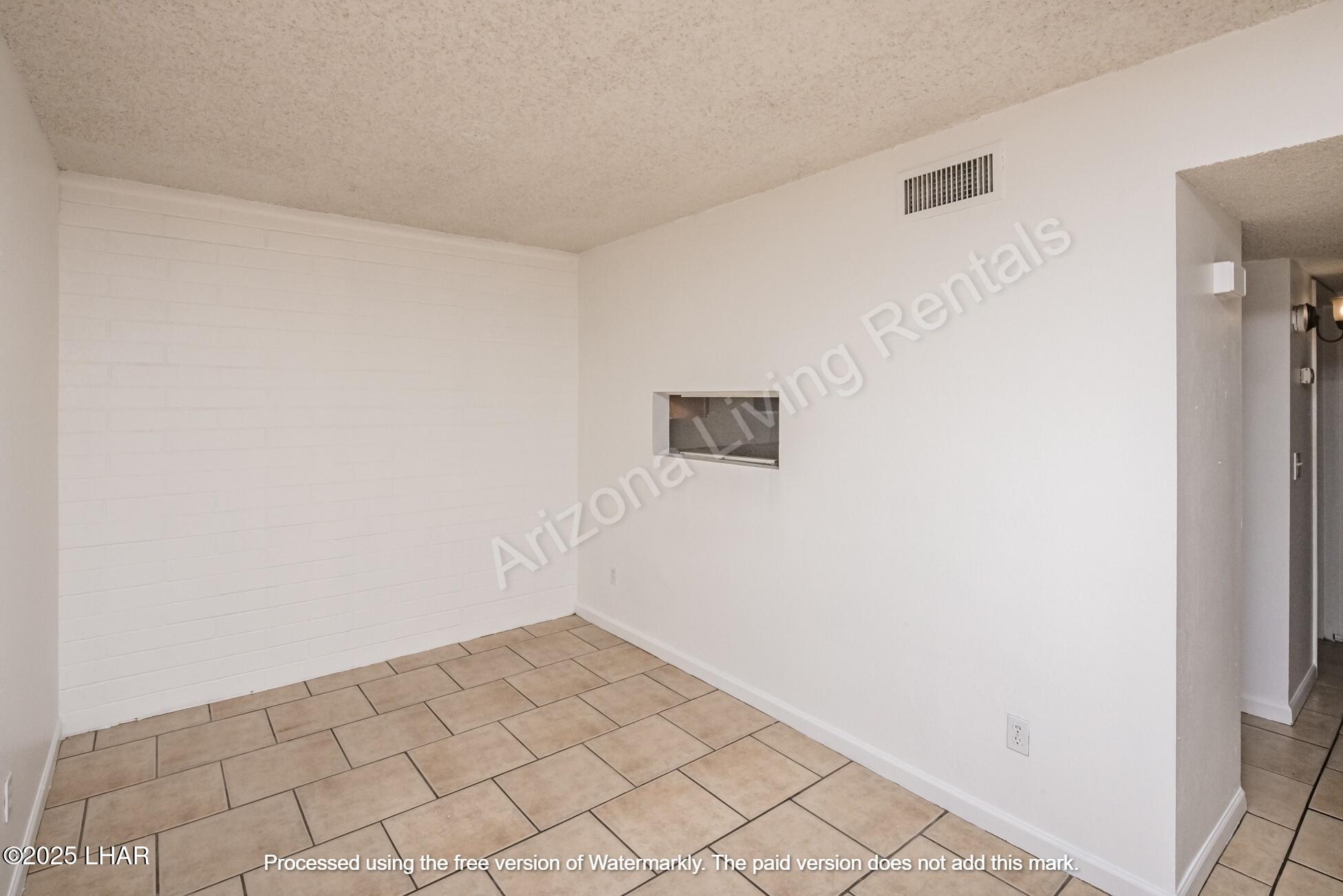 2241 Sandwood Dr 2 Property Photo 4