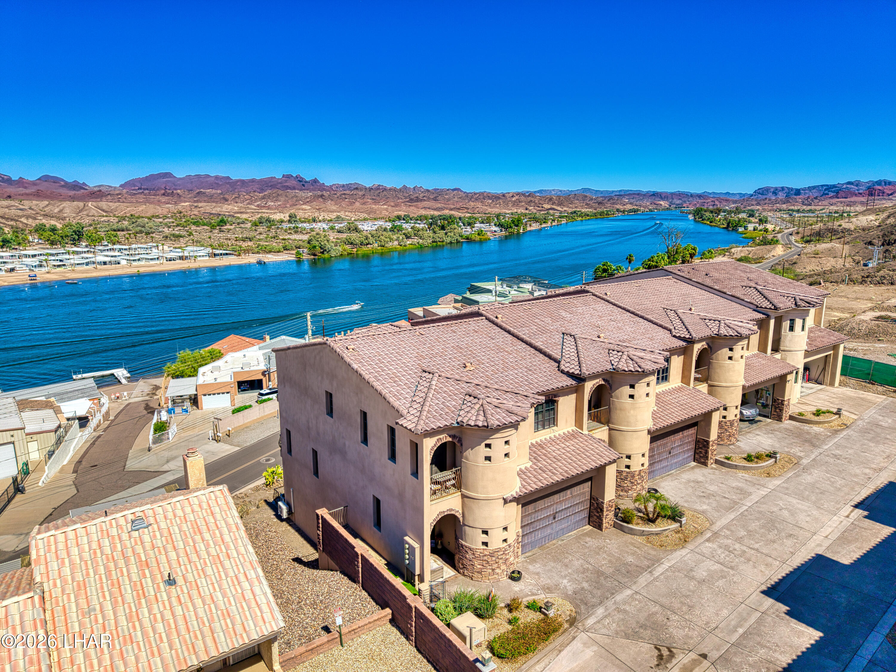 8550 River View Villas Dr 1 Property Photo 3