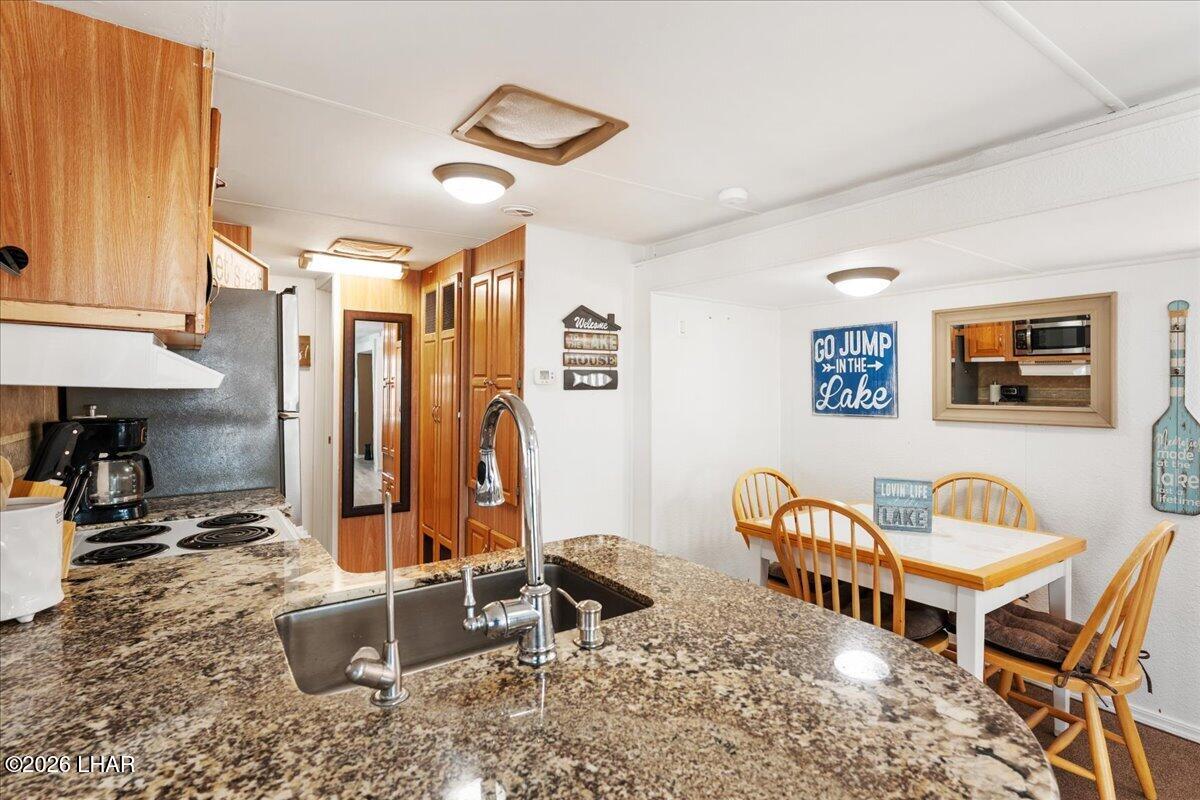 555 Beachcomber Blvd 246 Property Photo 18