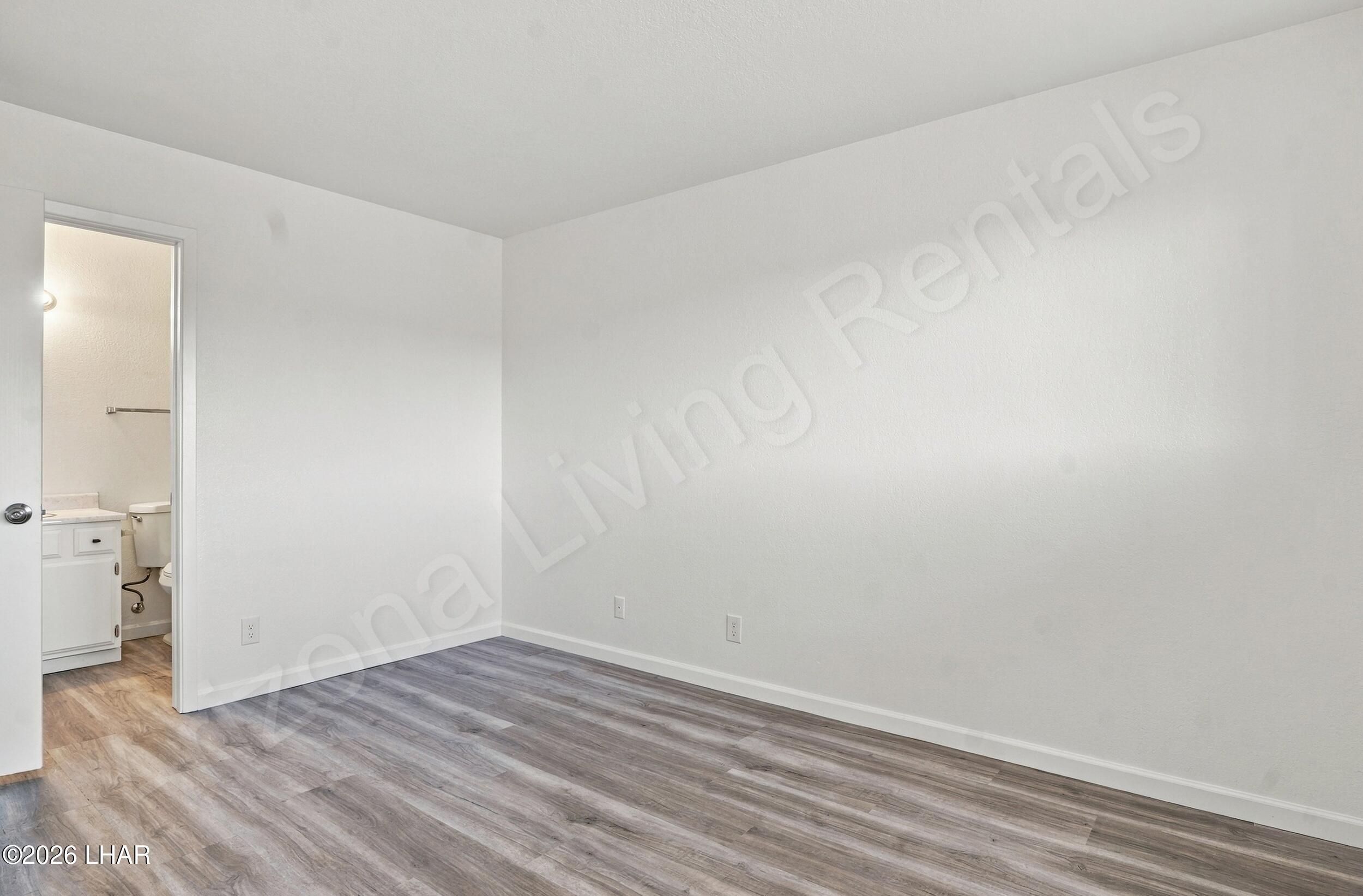 1290 Tanqueray Dr 1290 Property Photo 8