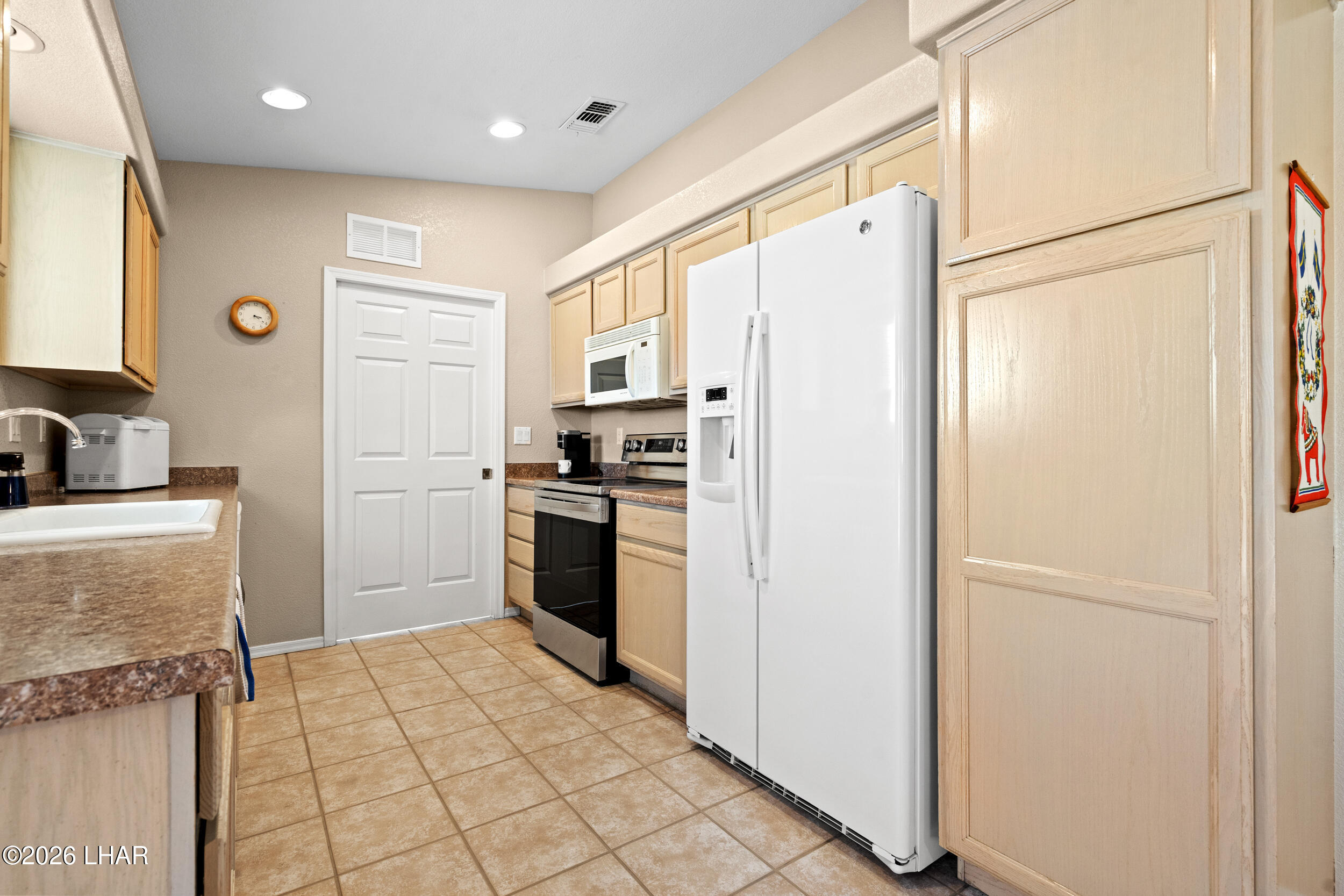 2440 Seabring Dr Property Photo 10