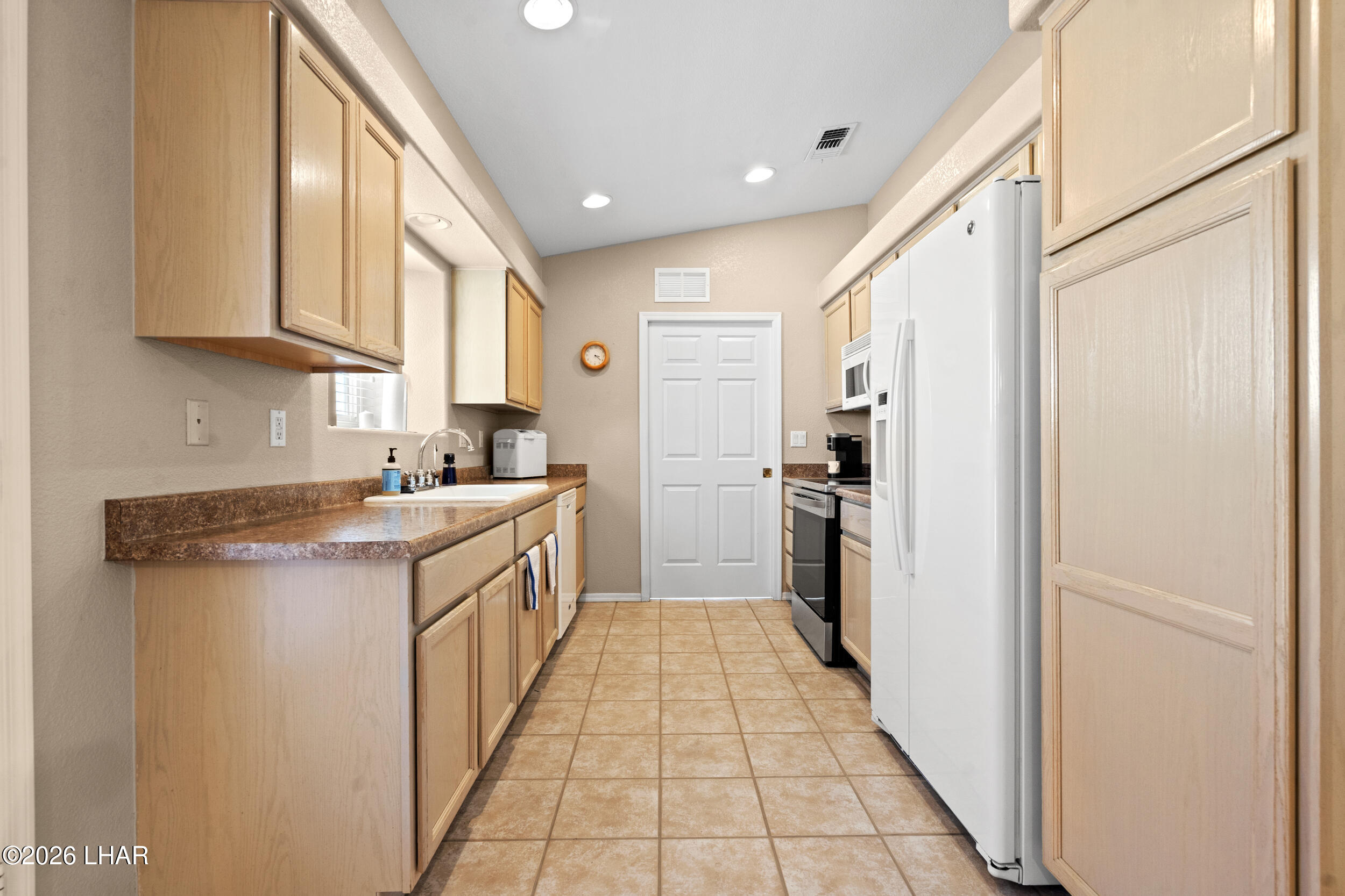 2440 Seabring Dr Property Photo 12