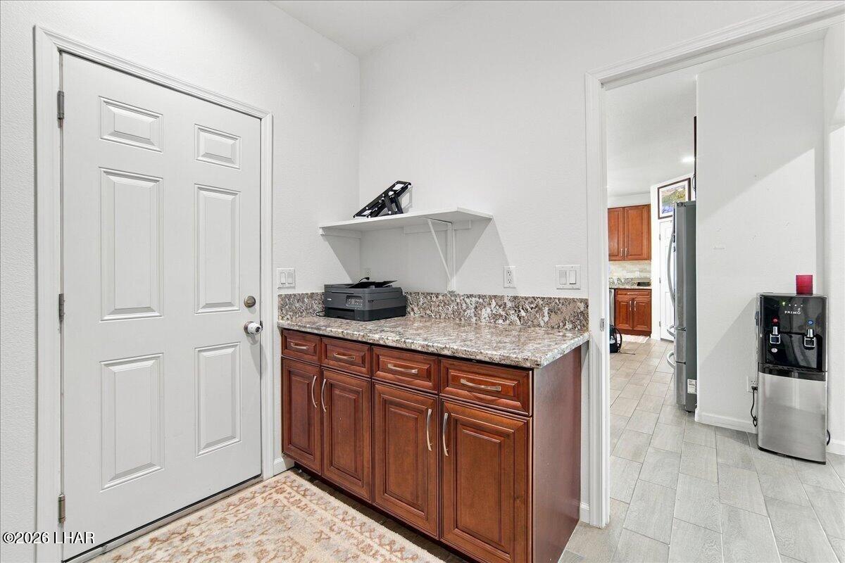 1946 E Corry Ln Property Photo 33