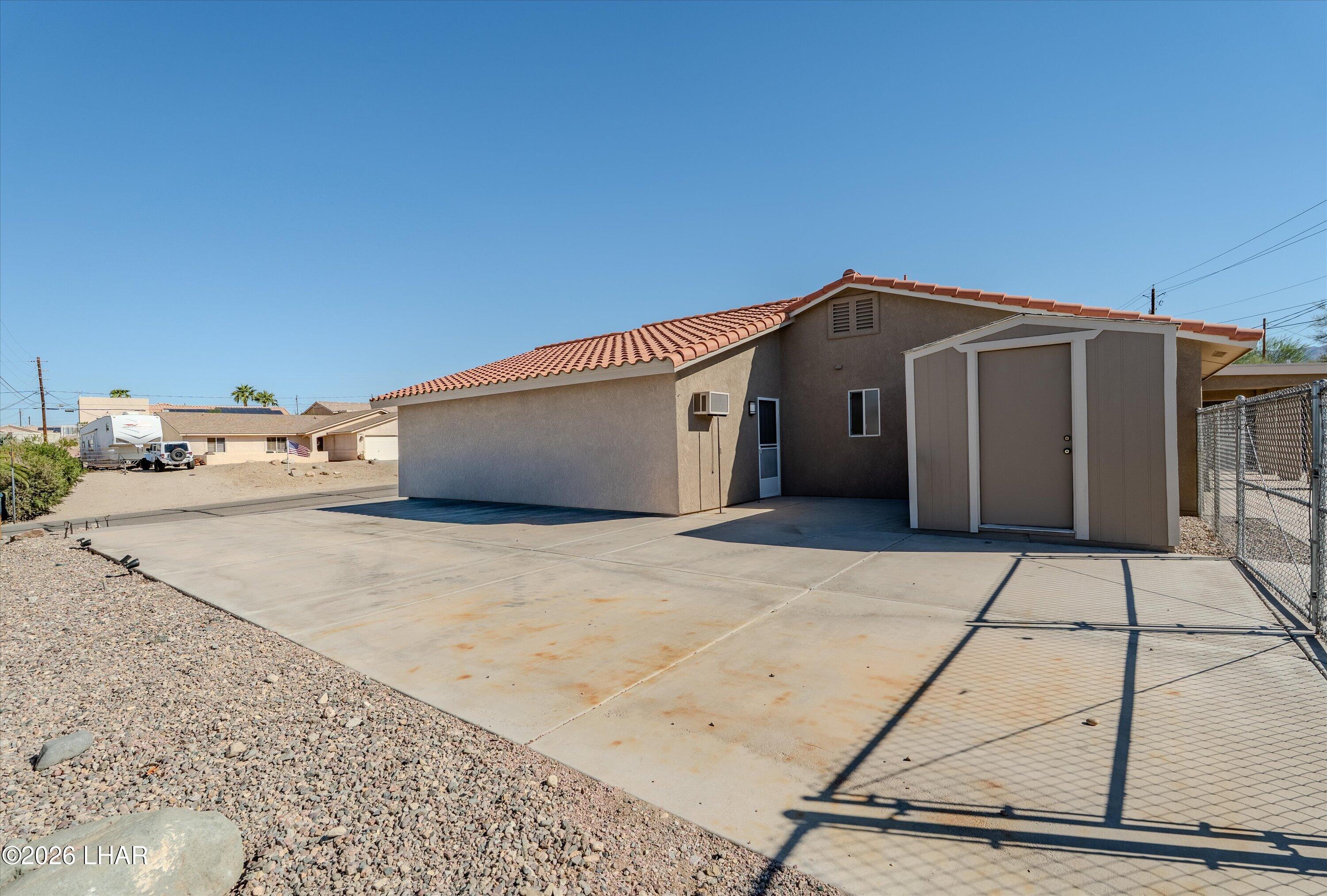 3350 Fountain Palm Dr Property Photo 7
