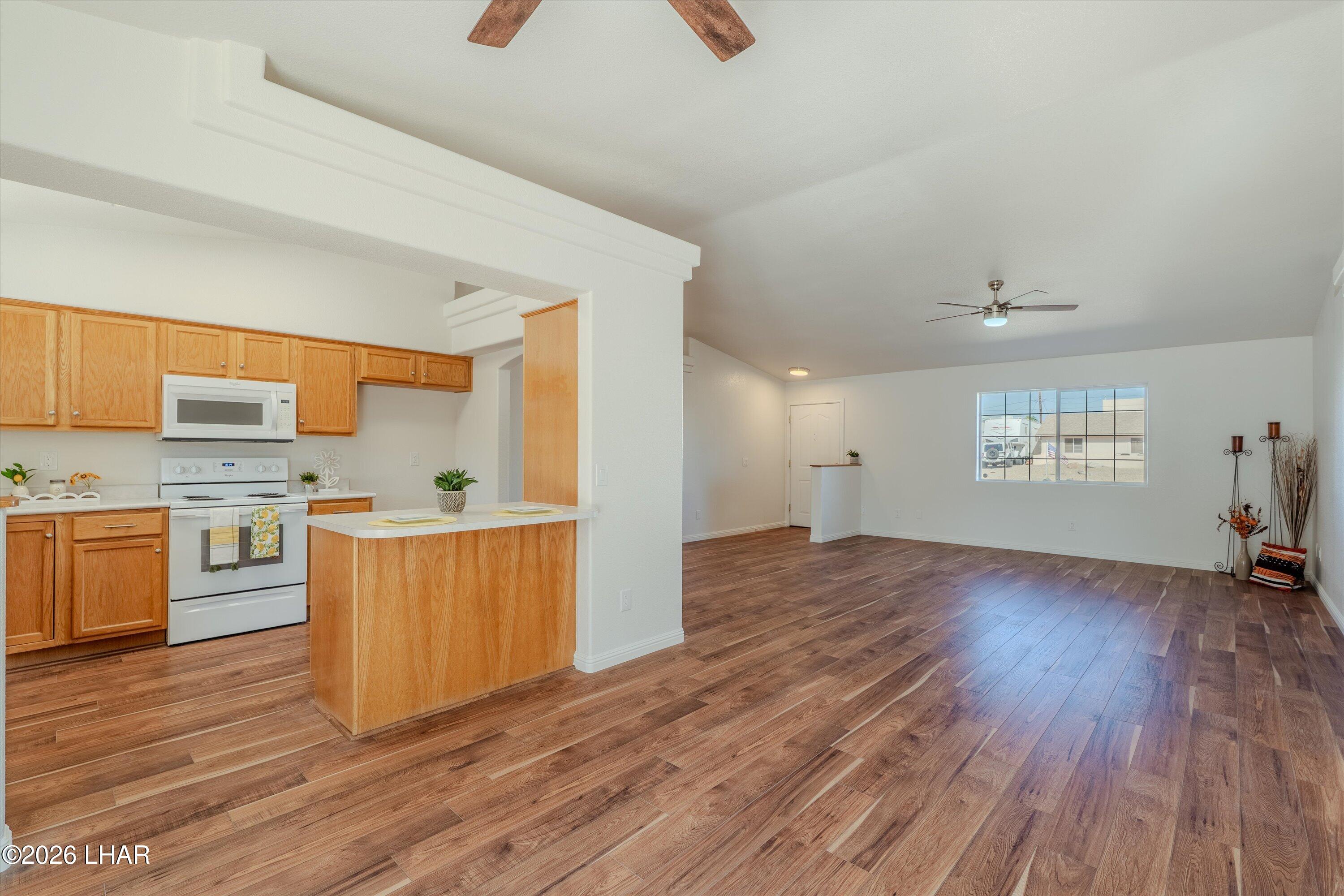 3350 Fountain Palm Dr Property Photo 12