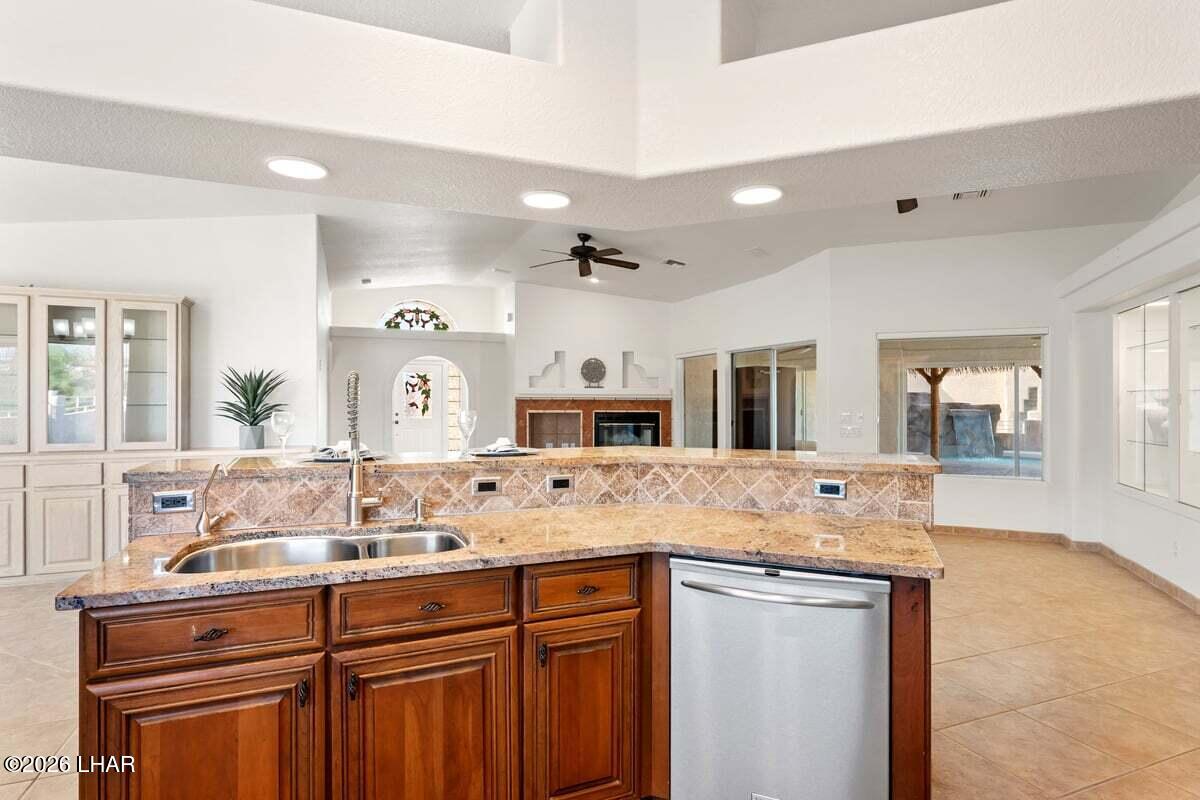 1781 Lockheed Bay Property Photo 11
