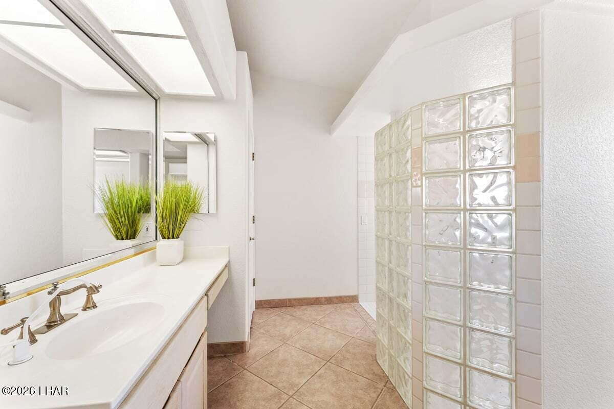 1781 Lockheed Bay Property Photo 15