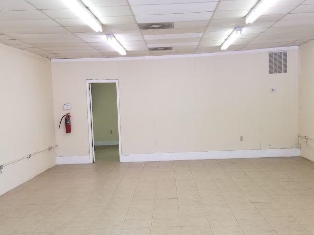 213 E Rice St Property Photo 6