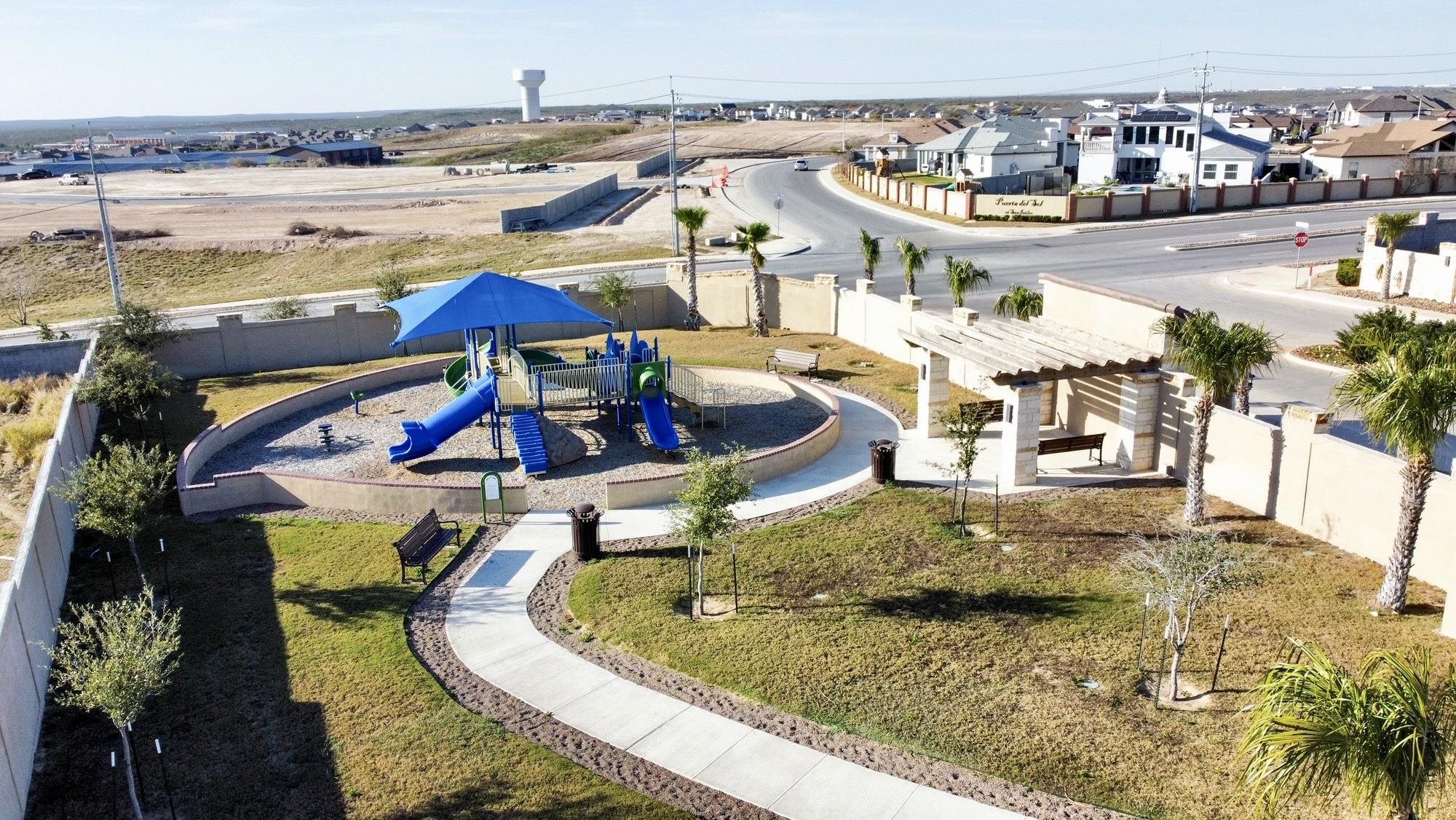 60 Finca Lp Property Photo 8