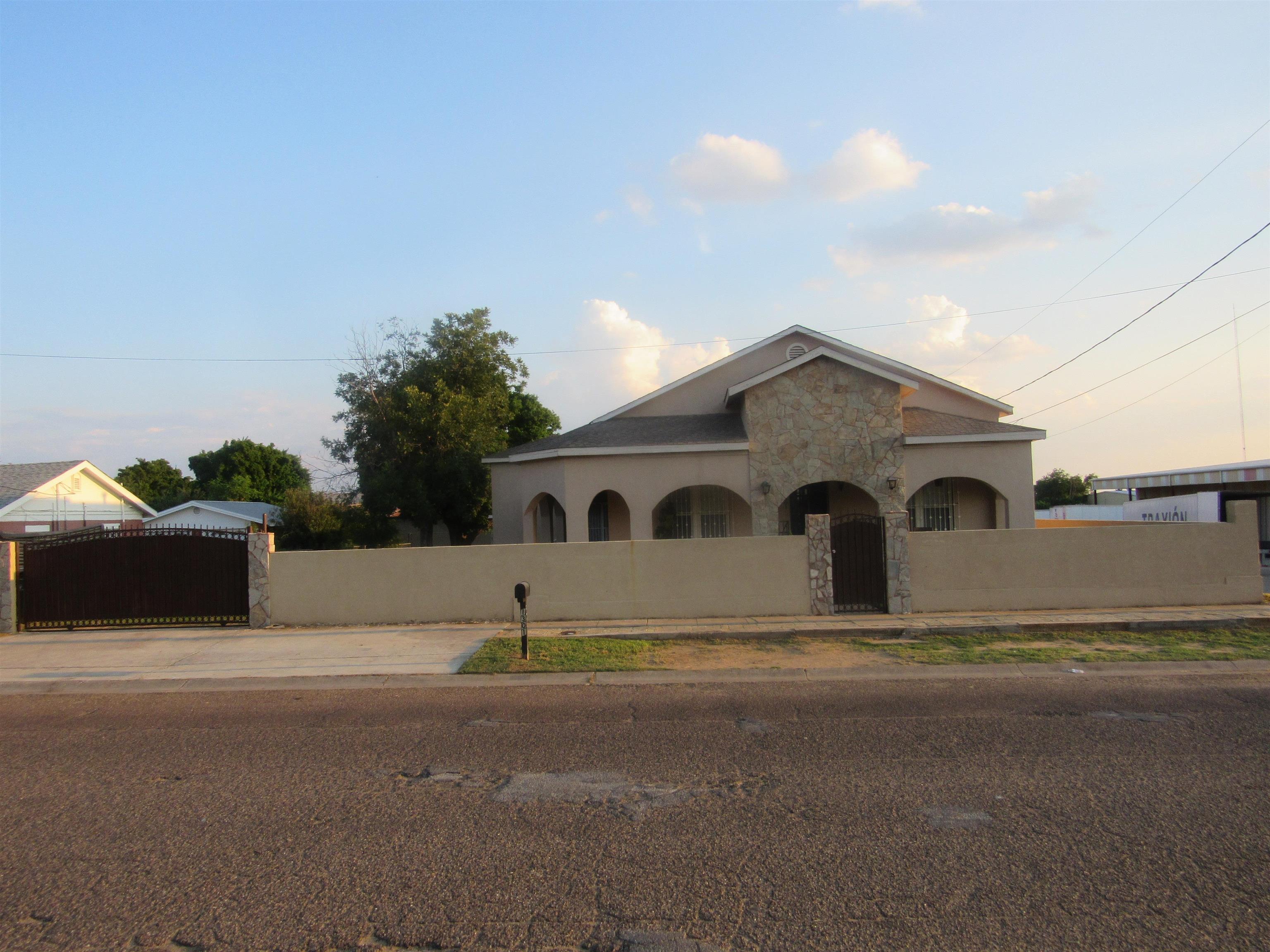 1301 Guatemozin St Property Photo 1