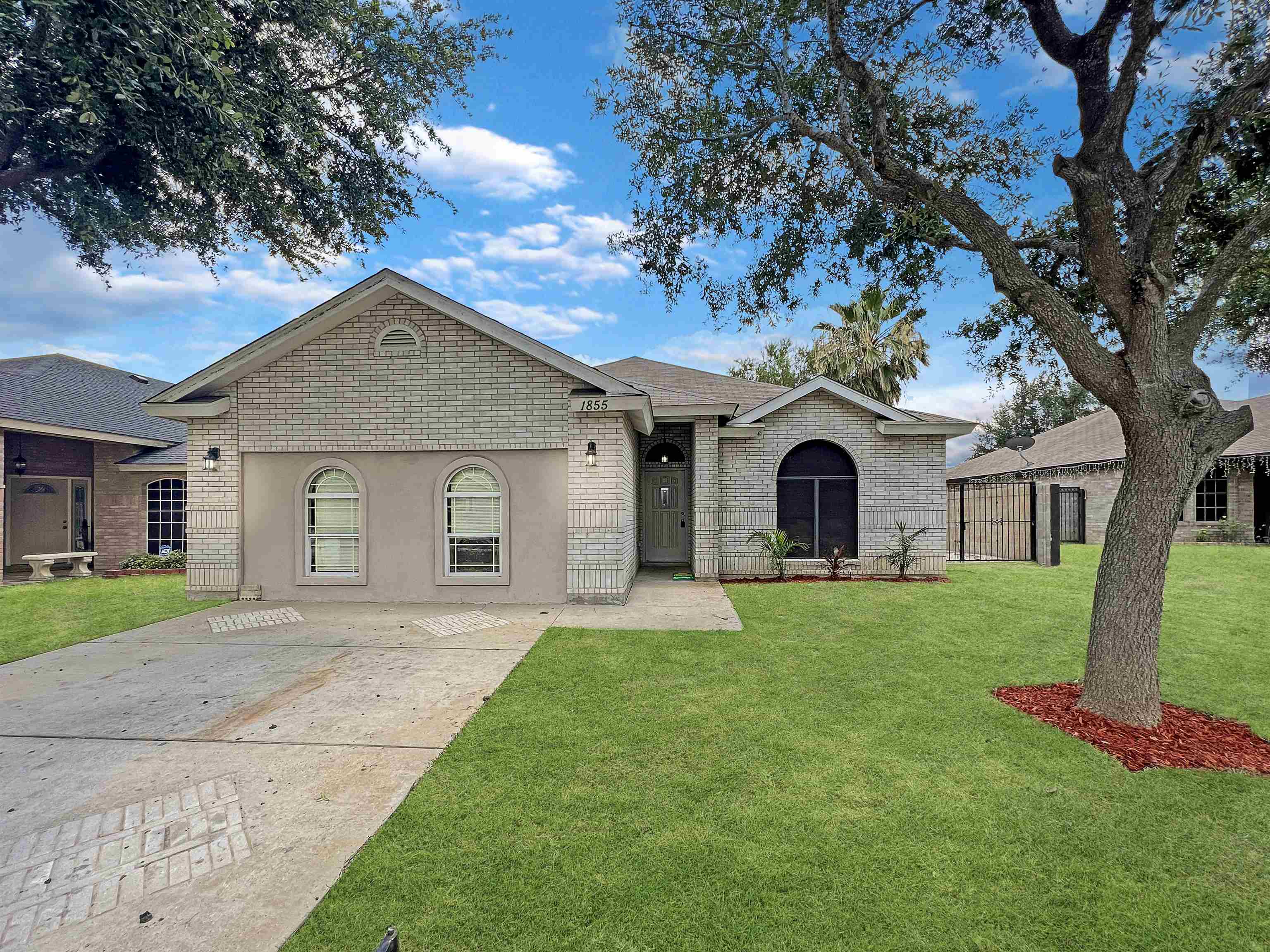 1855 Stonefield Ln Property Photo 1