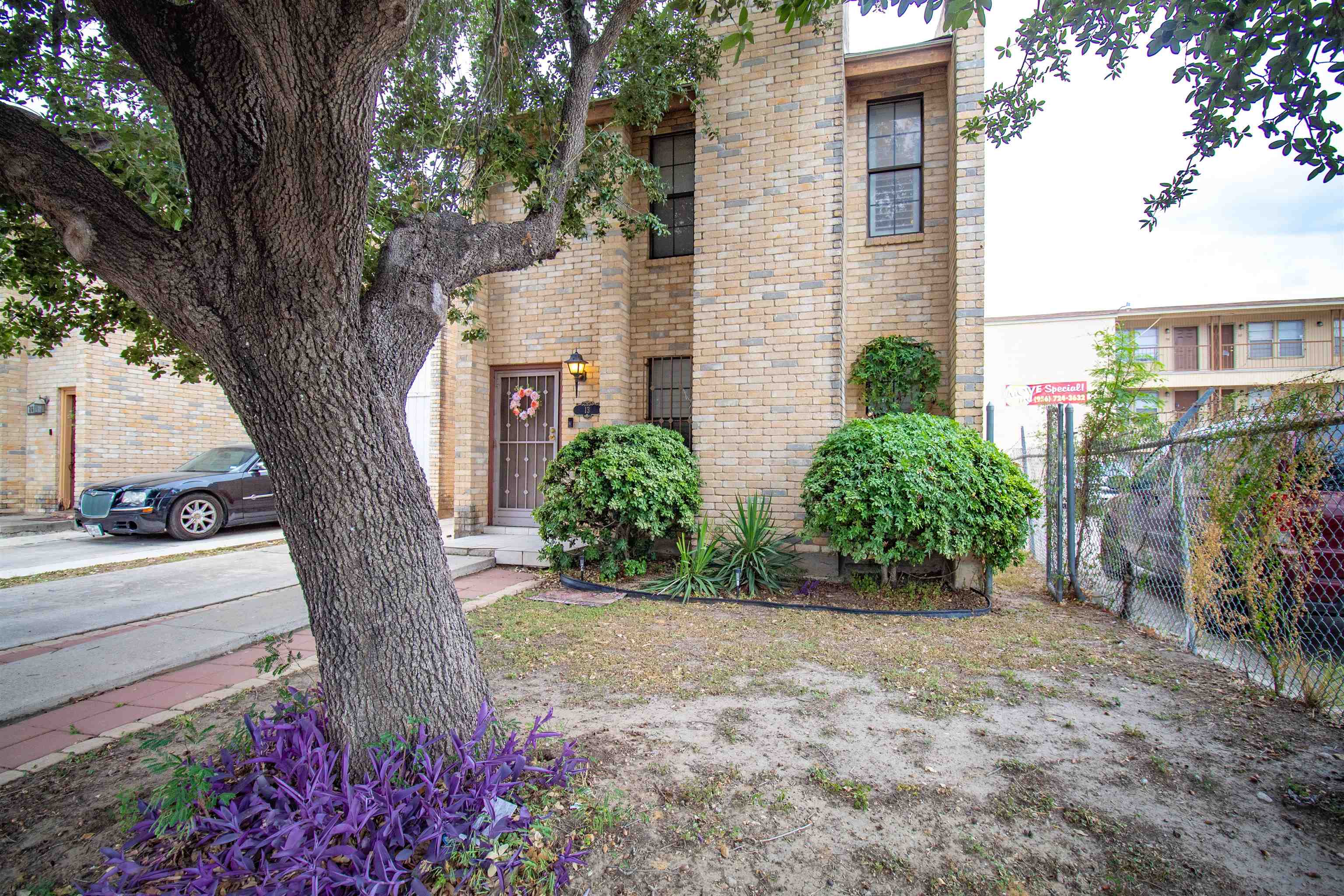 2600 Montgomery St Property Photo