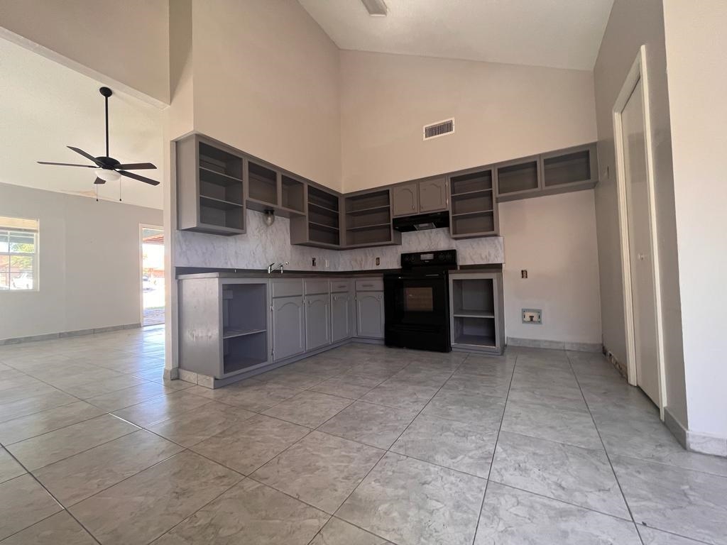 4323 Revolution Rd Property Photo 10