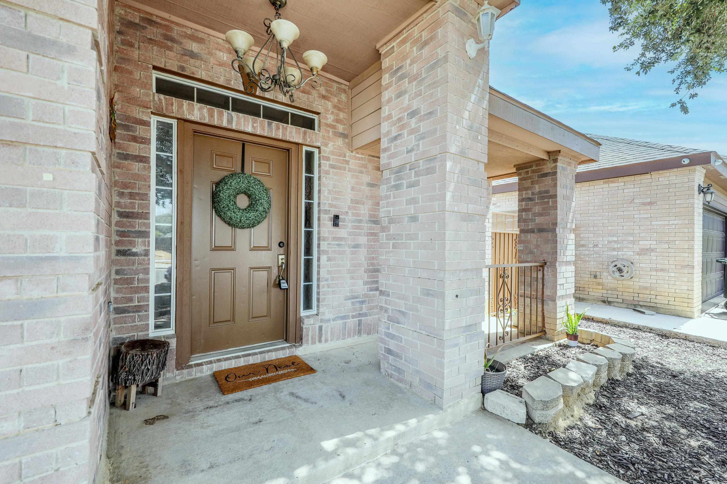 1643 Sweden Ln Property Photo 2