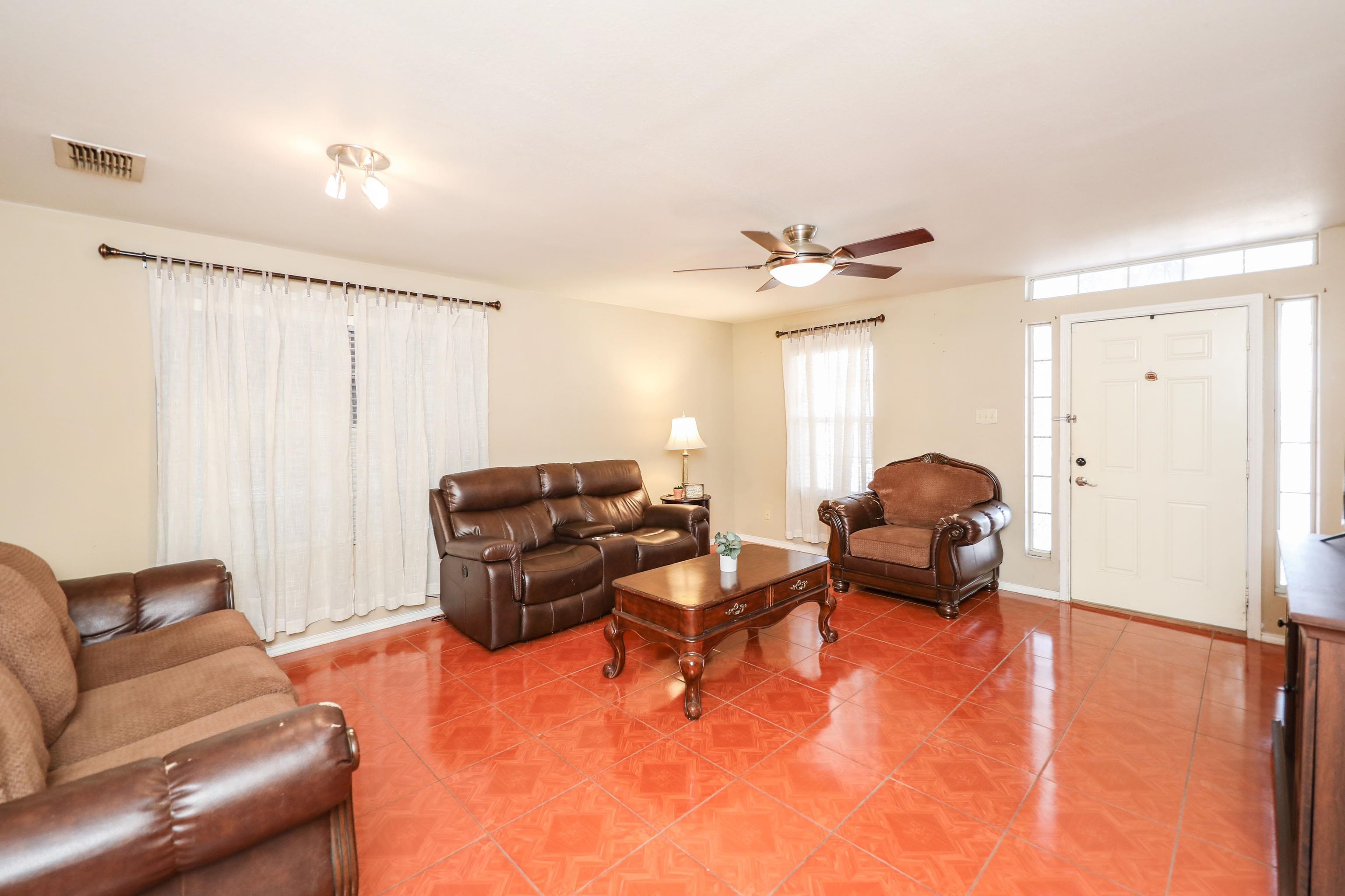 1643 Sweden Ln Property Photo 5