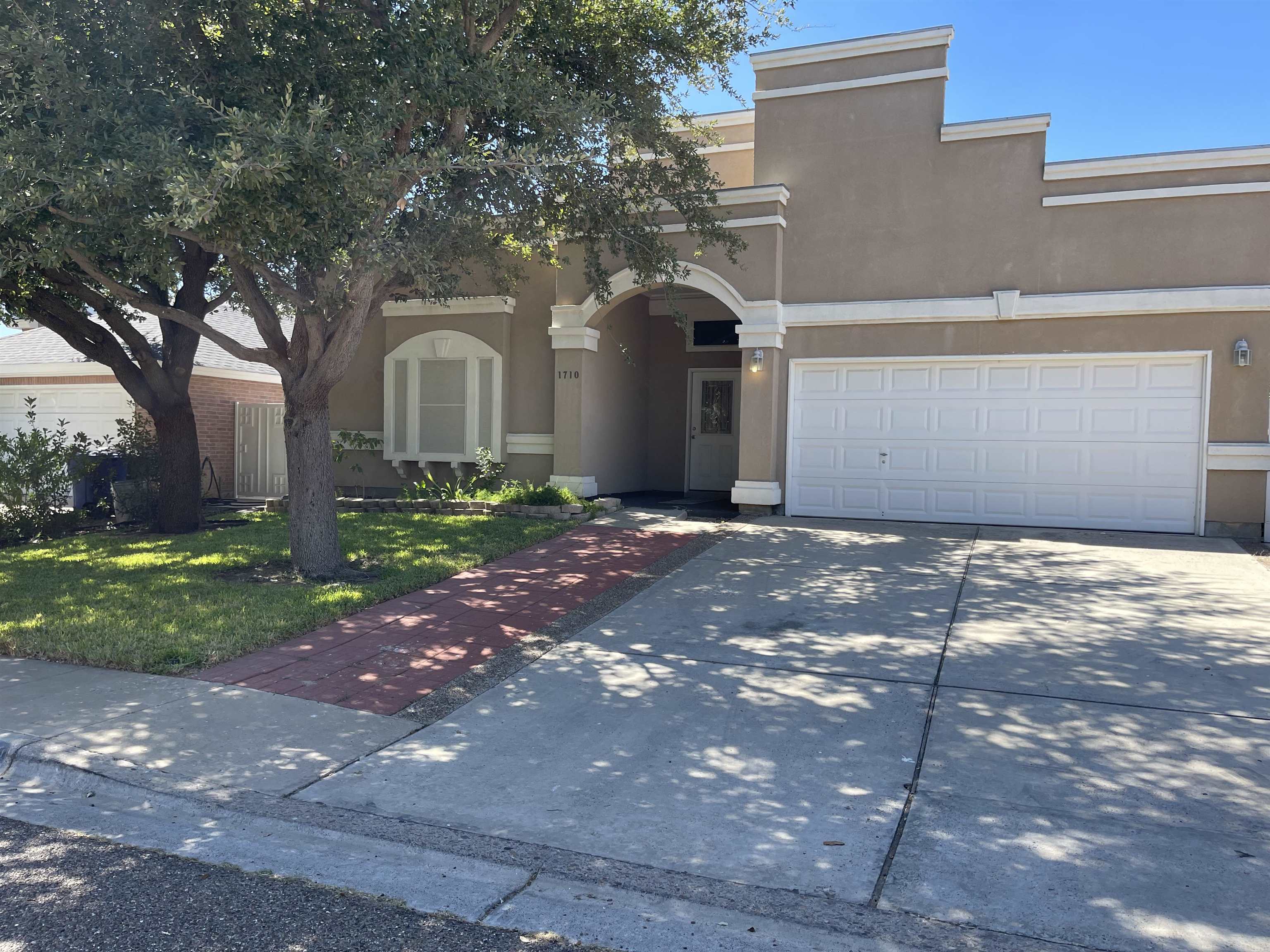 1710 Stonefield Ln Property Photo 1
