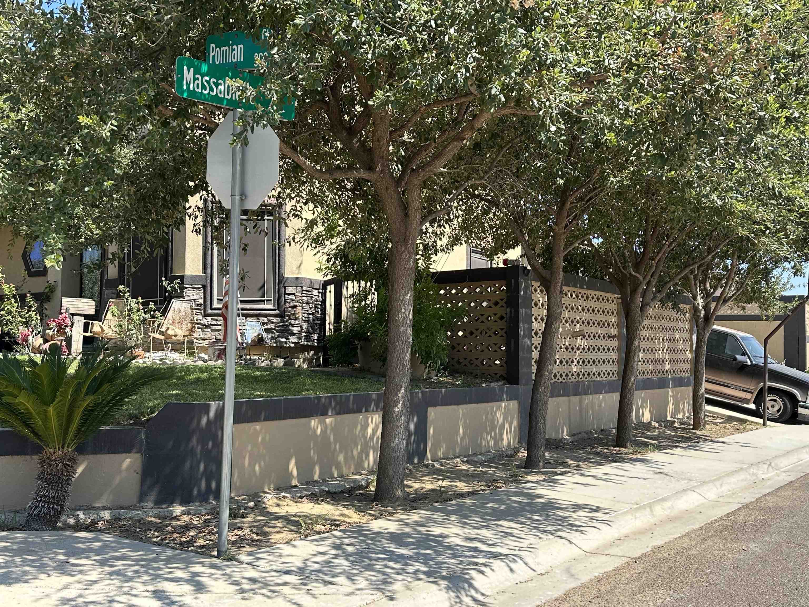 311 Pomian Ct Property Photo 8