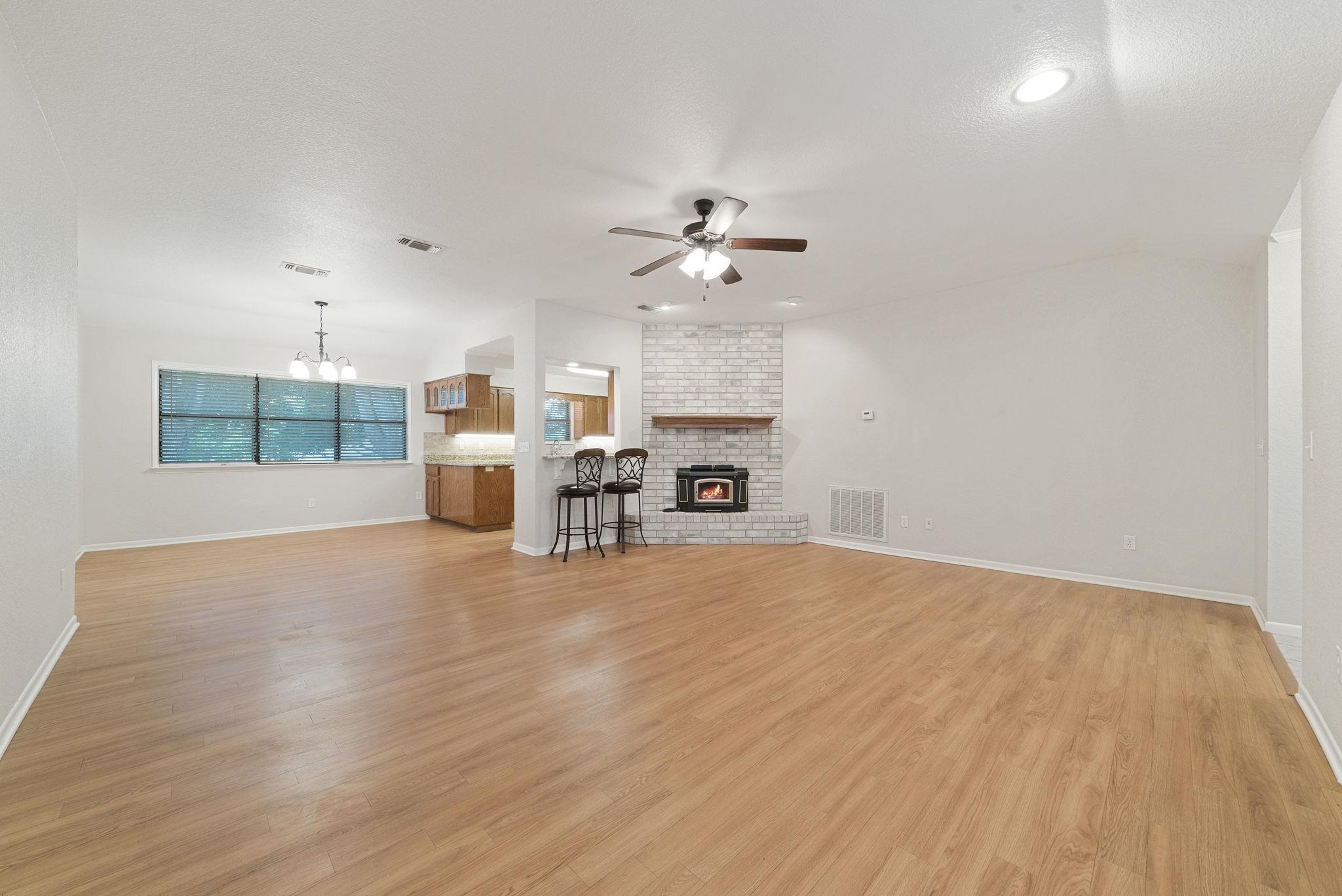 1828 Park Place Property Photo 5