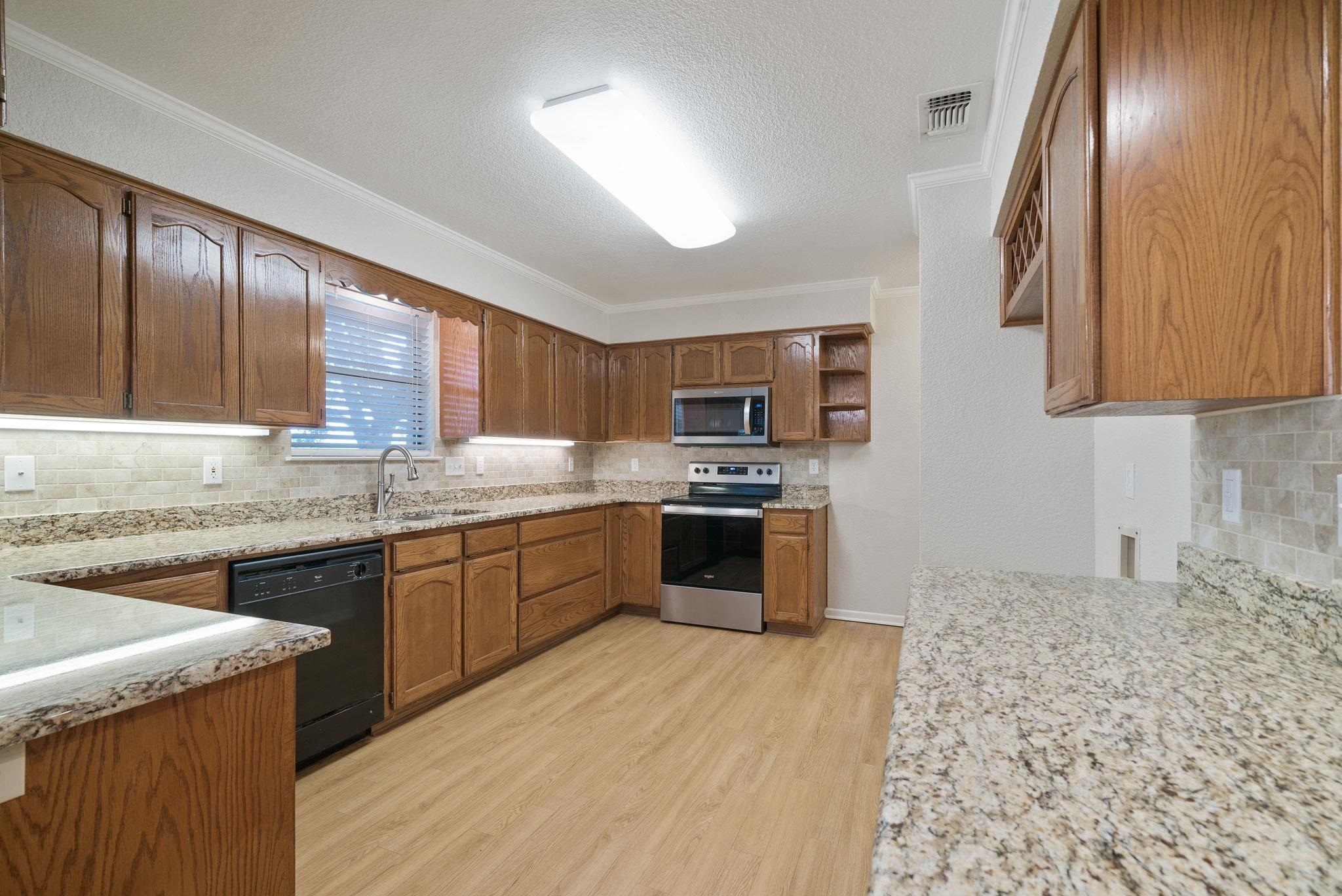 1828 Park Place Property Photo 7
