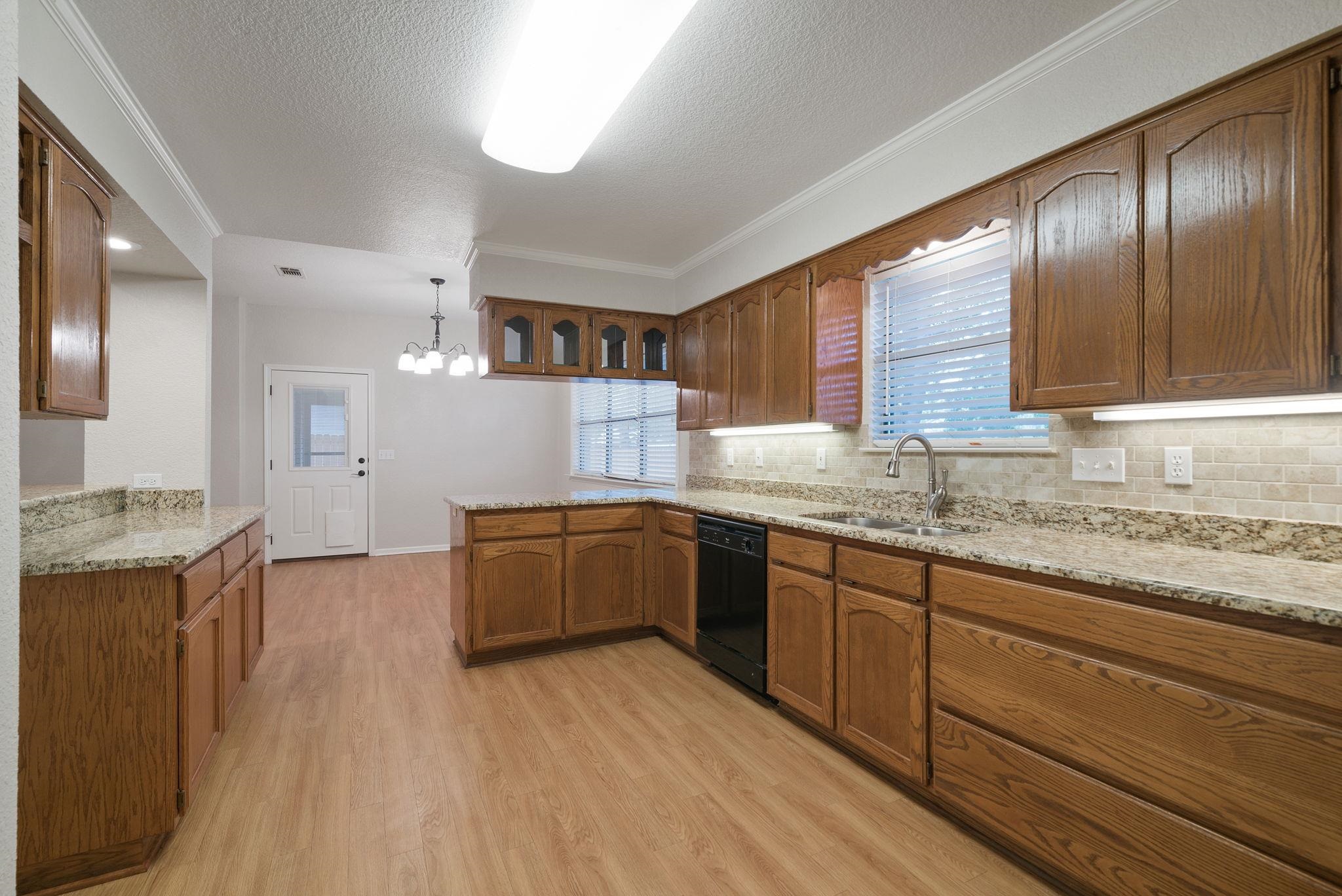 1828 Park Place Property Photo 9