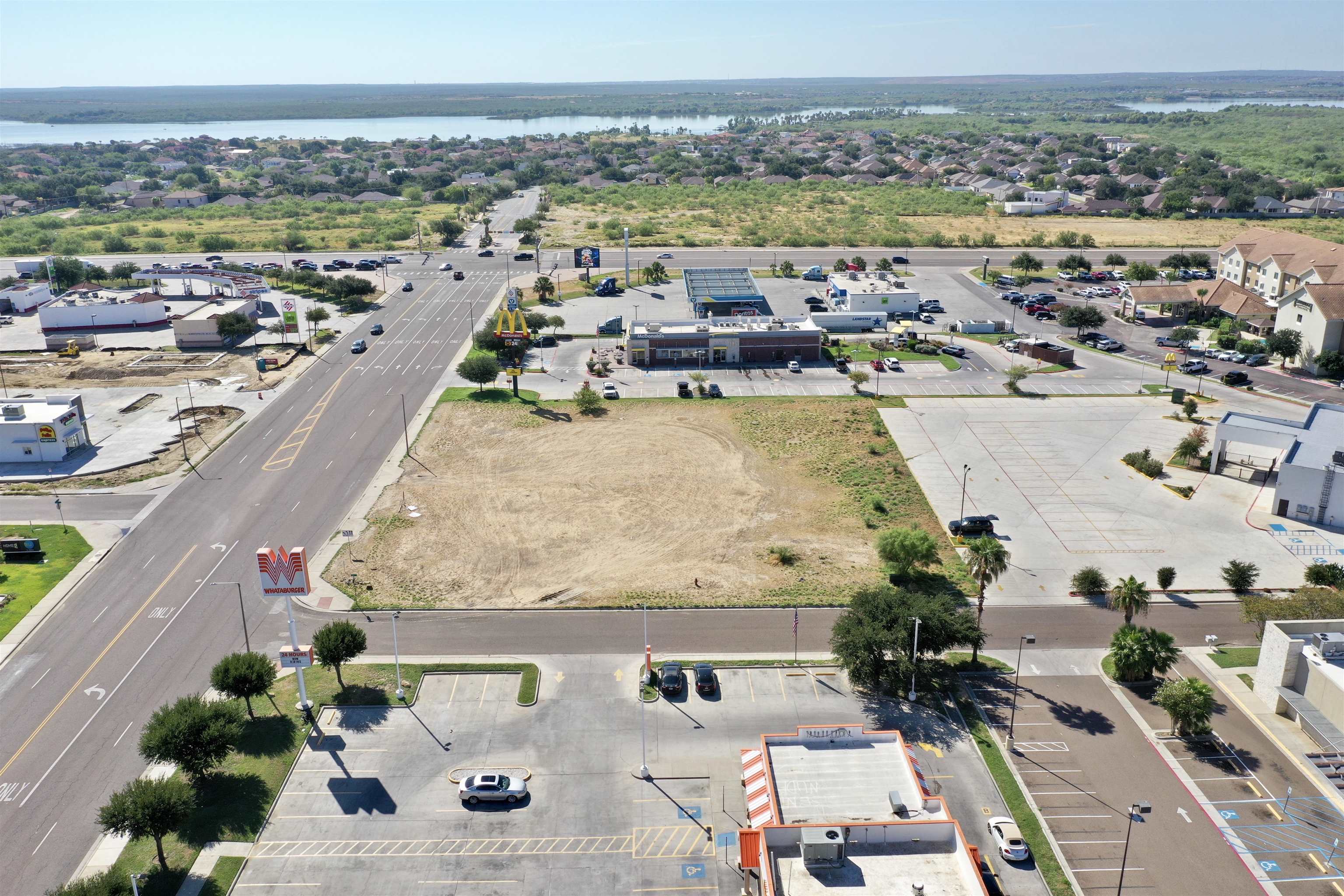 2511 Jacaman Rd Property Photo 3