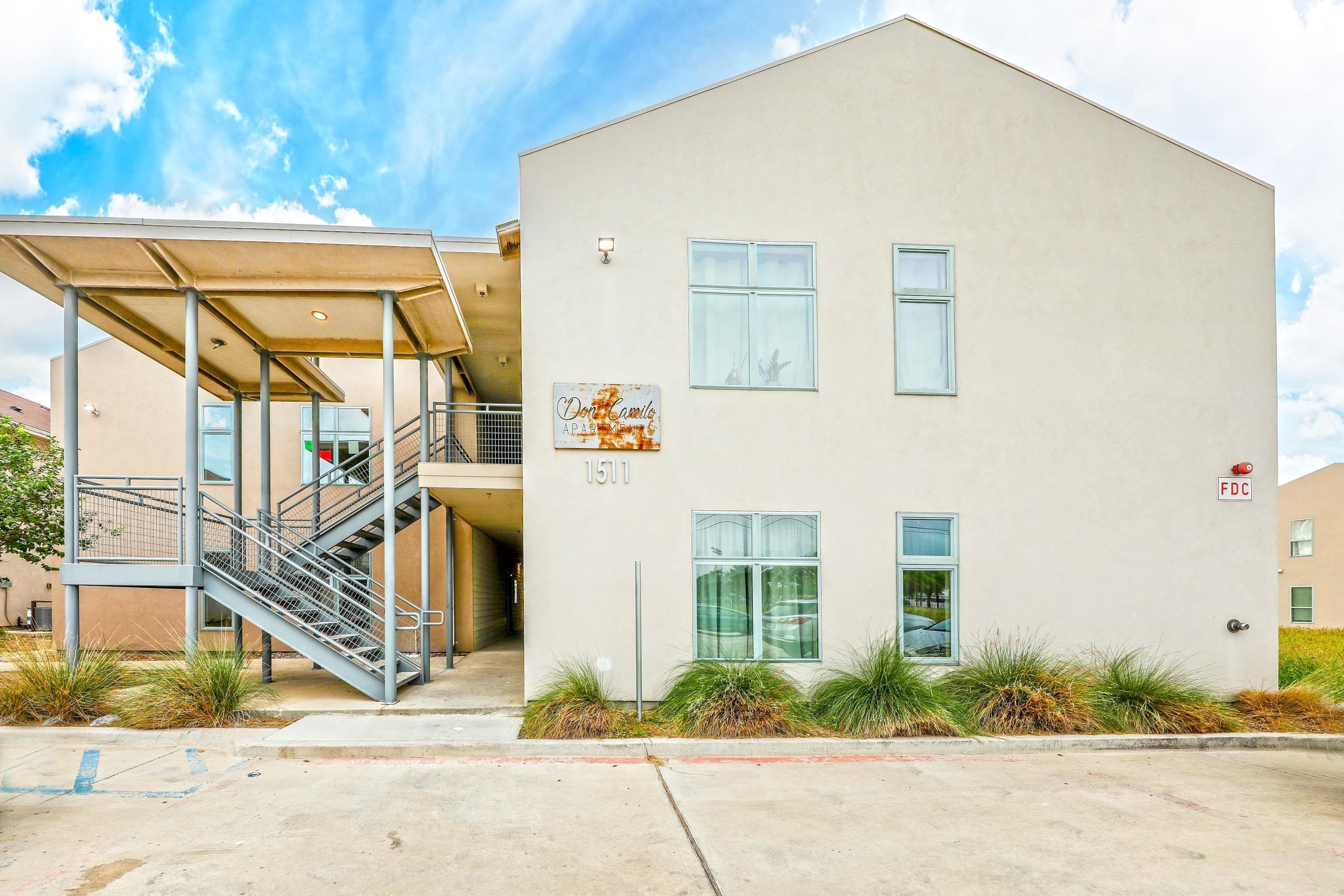 1511 Don Camilo Blvd Property Photo
