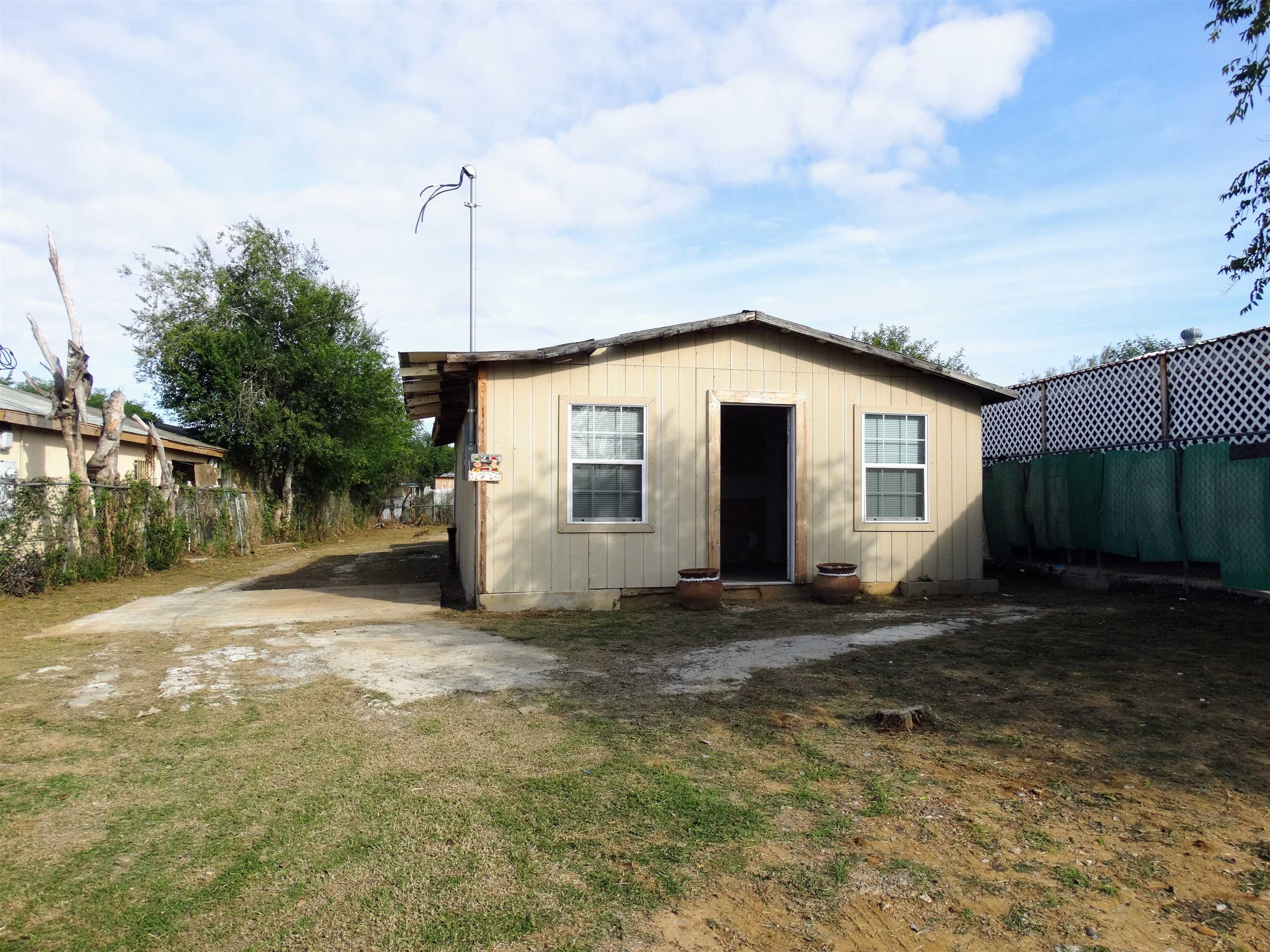 3204 Vicente St Property Photo 1