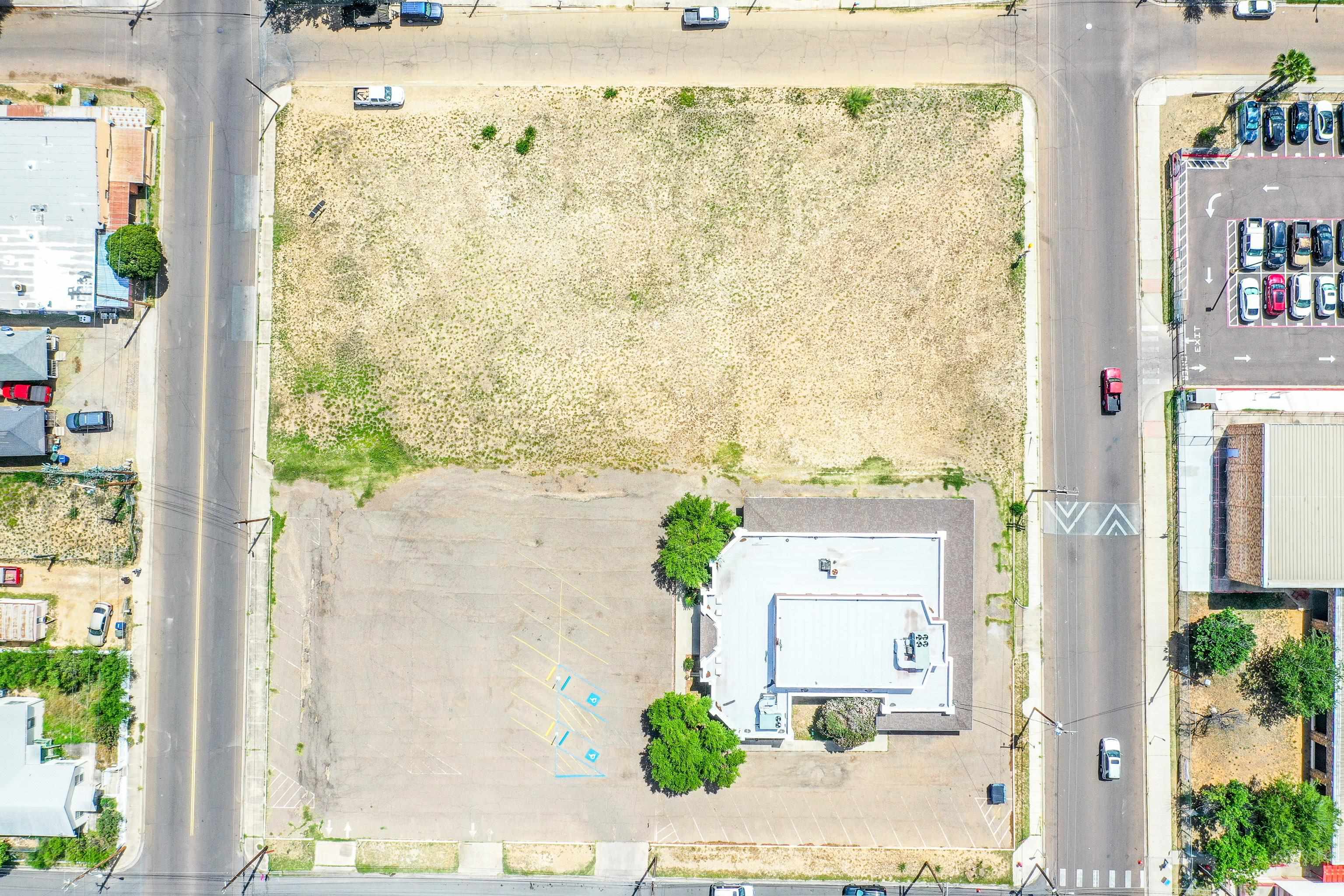 1900 Springfield Ave Property Photo 8