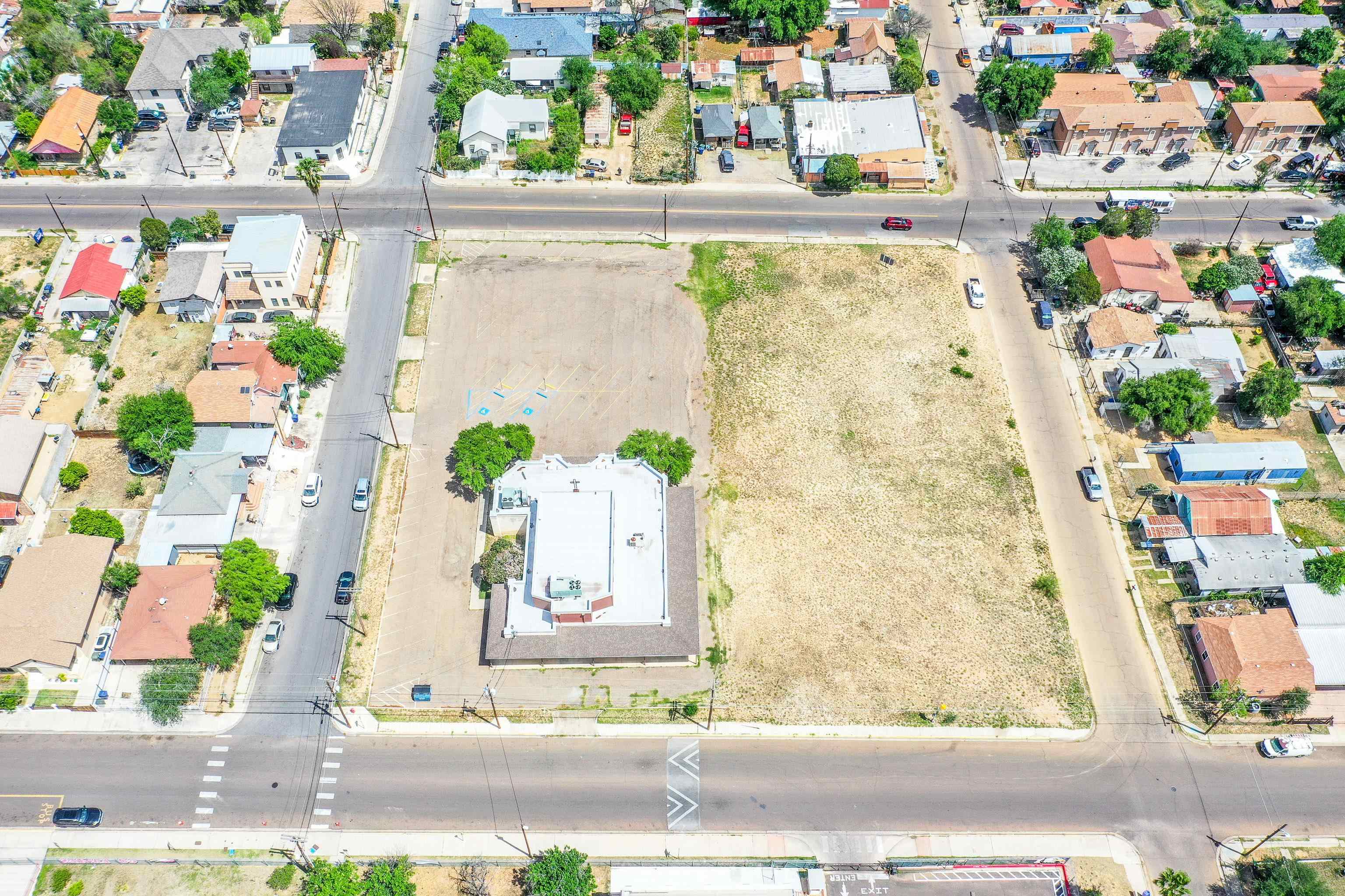 1900 Springfield Ave Property Photo 10