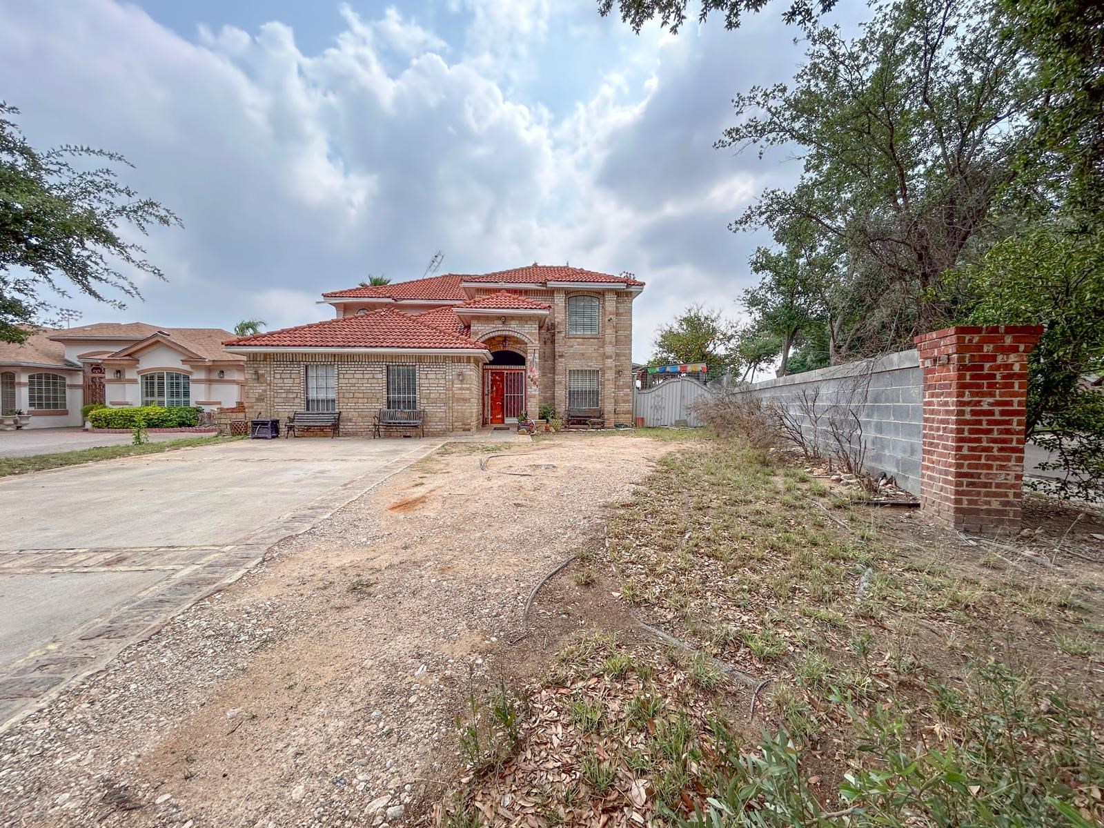 6601 Brixton Ct Property Photo 2