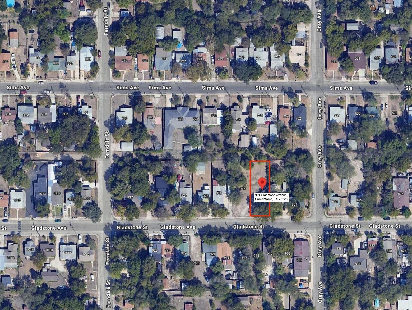 911 Gladstone Property Photo 3