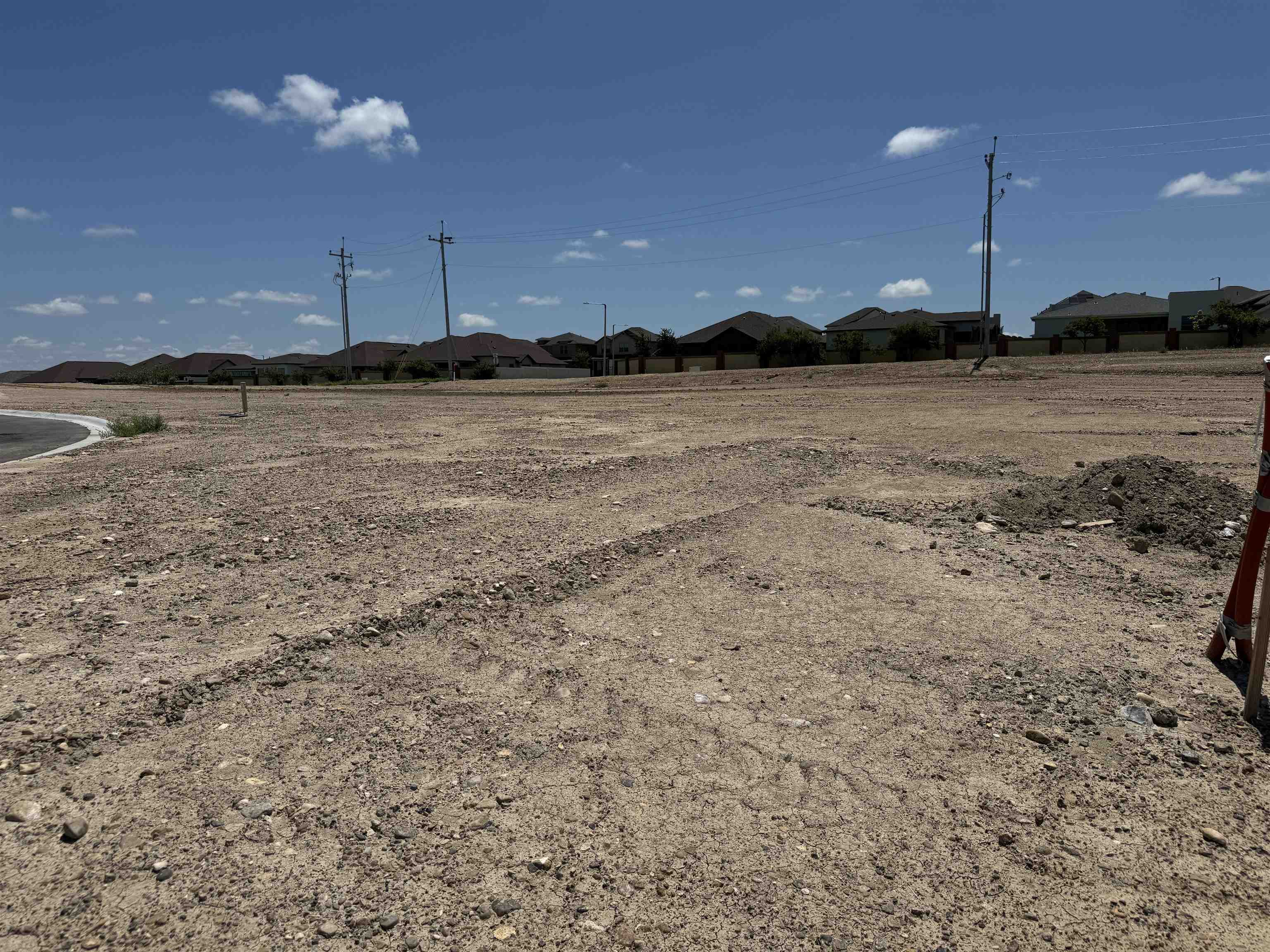 211 Canaria Dr. Property Photo 10