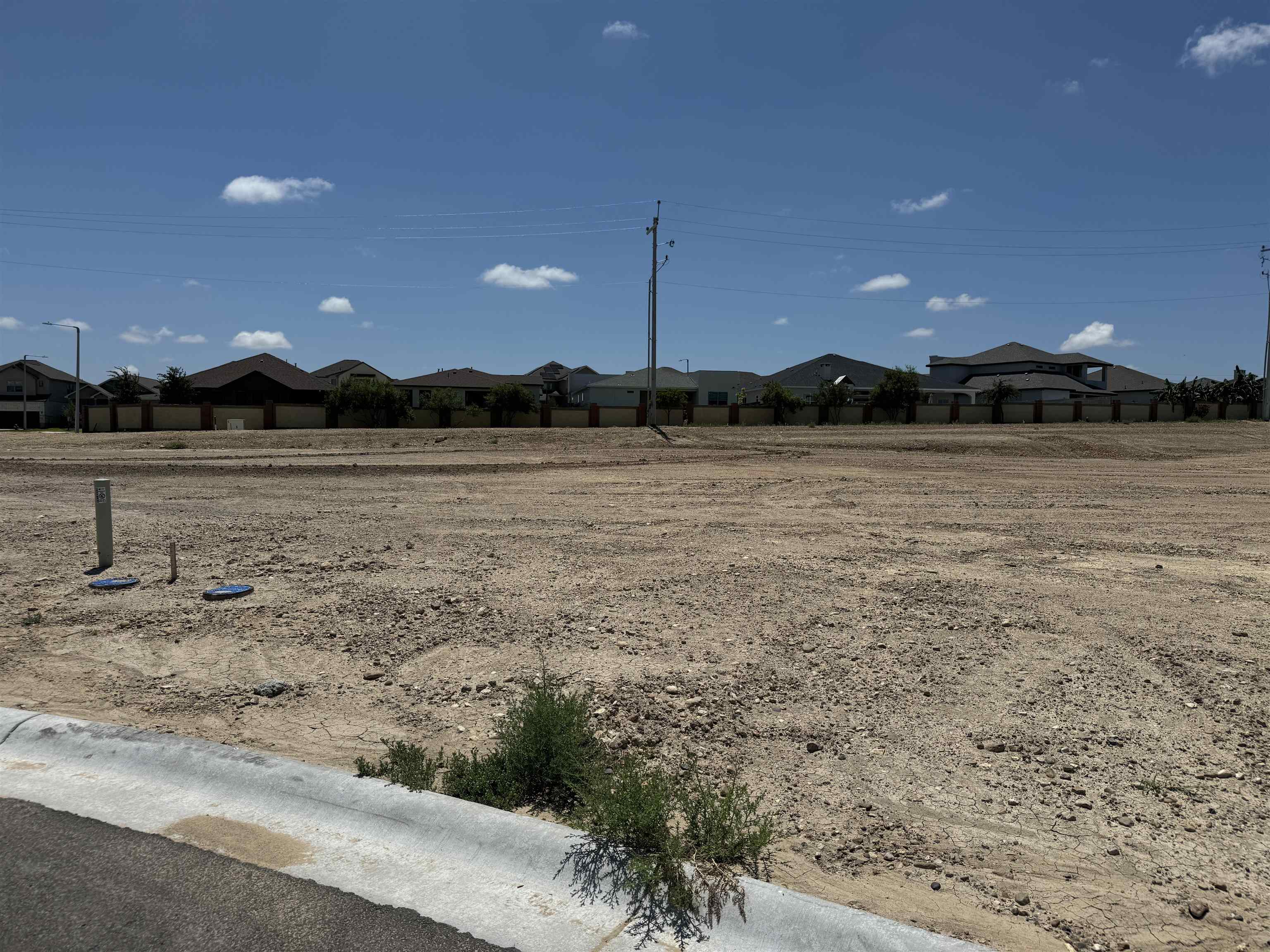 211 Canaria Dr. Property Photo 11