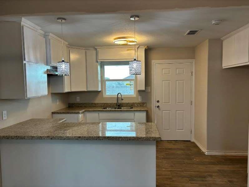 5104 Pimiento Dr. Property Photo 3