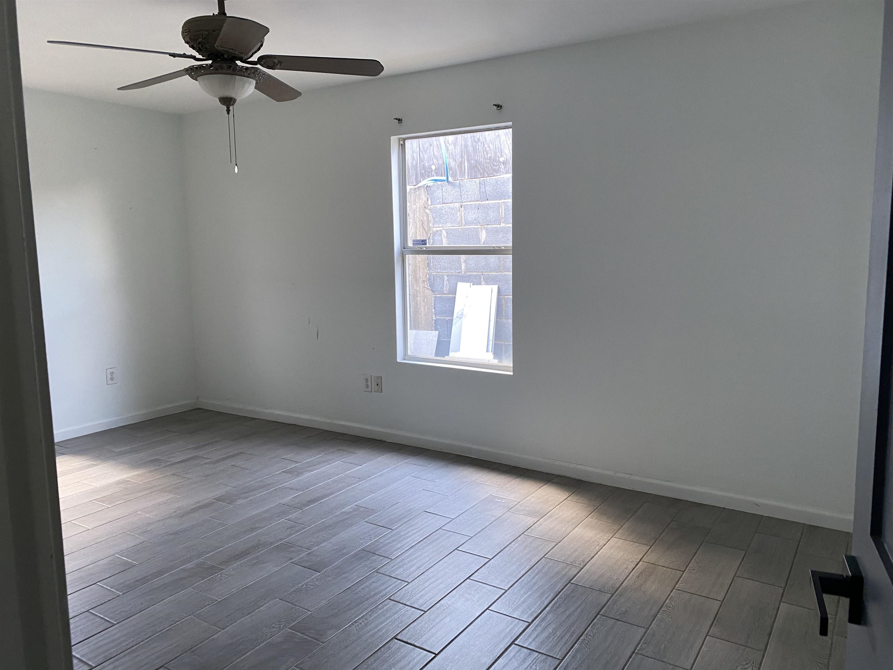 107 Woods Ct Property Photo 5